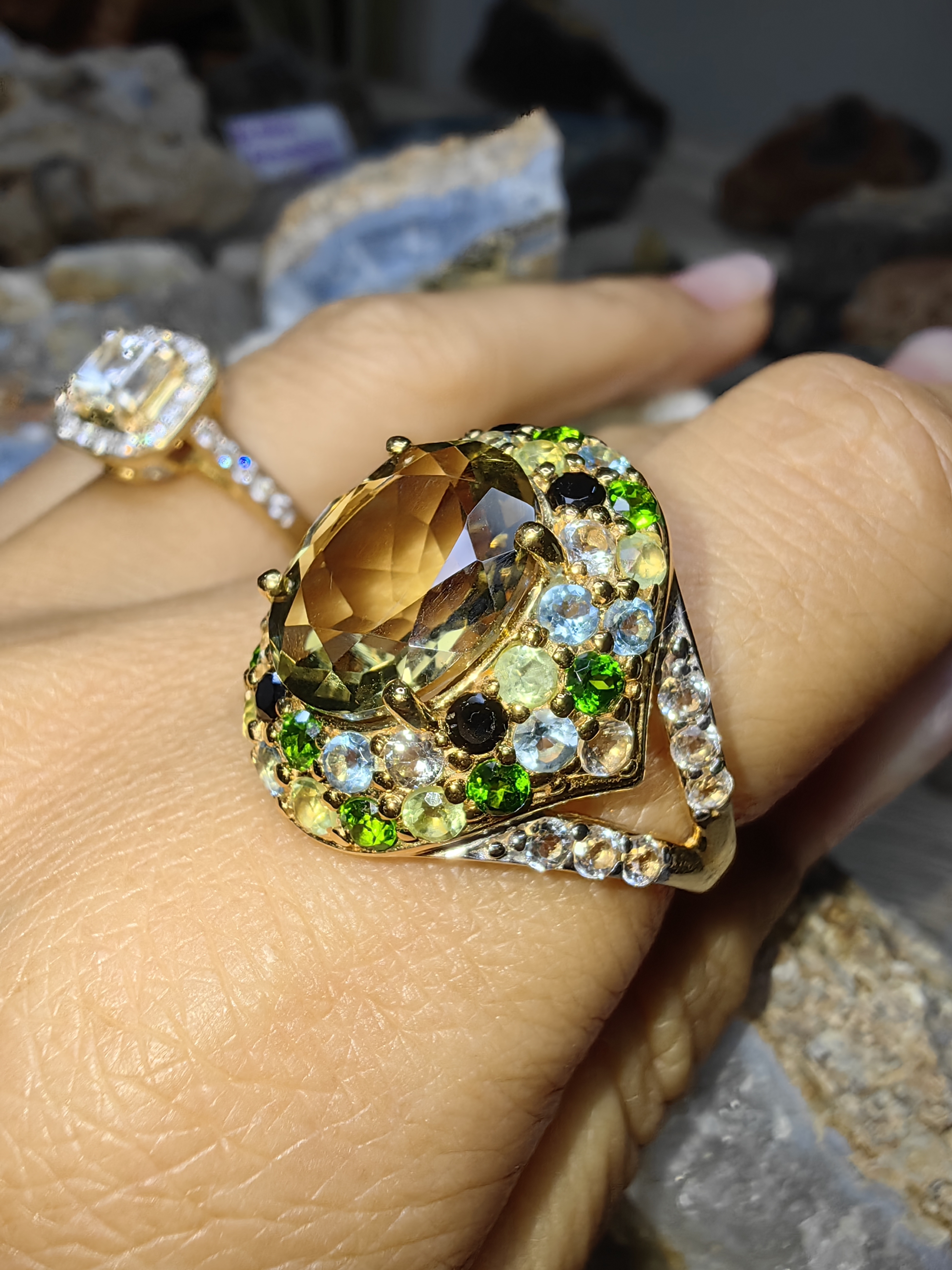 SMOKY QUARTZ TSAVORITE SKY BLUE TOPAZ ONYX LEMON QUARTZ WHITE TOPAZ RING