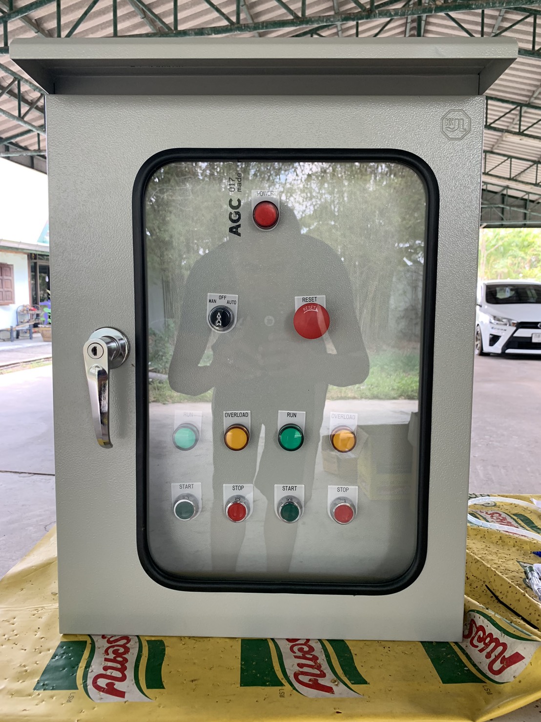 ตู้ควบคุมปั๊มน้ำ 1 HP 220V สลับกันทำงาน ใช้กับลูกลอยไฟฟ้า220V ตู้เหล็กกัน้ำ2ชั้น