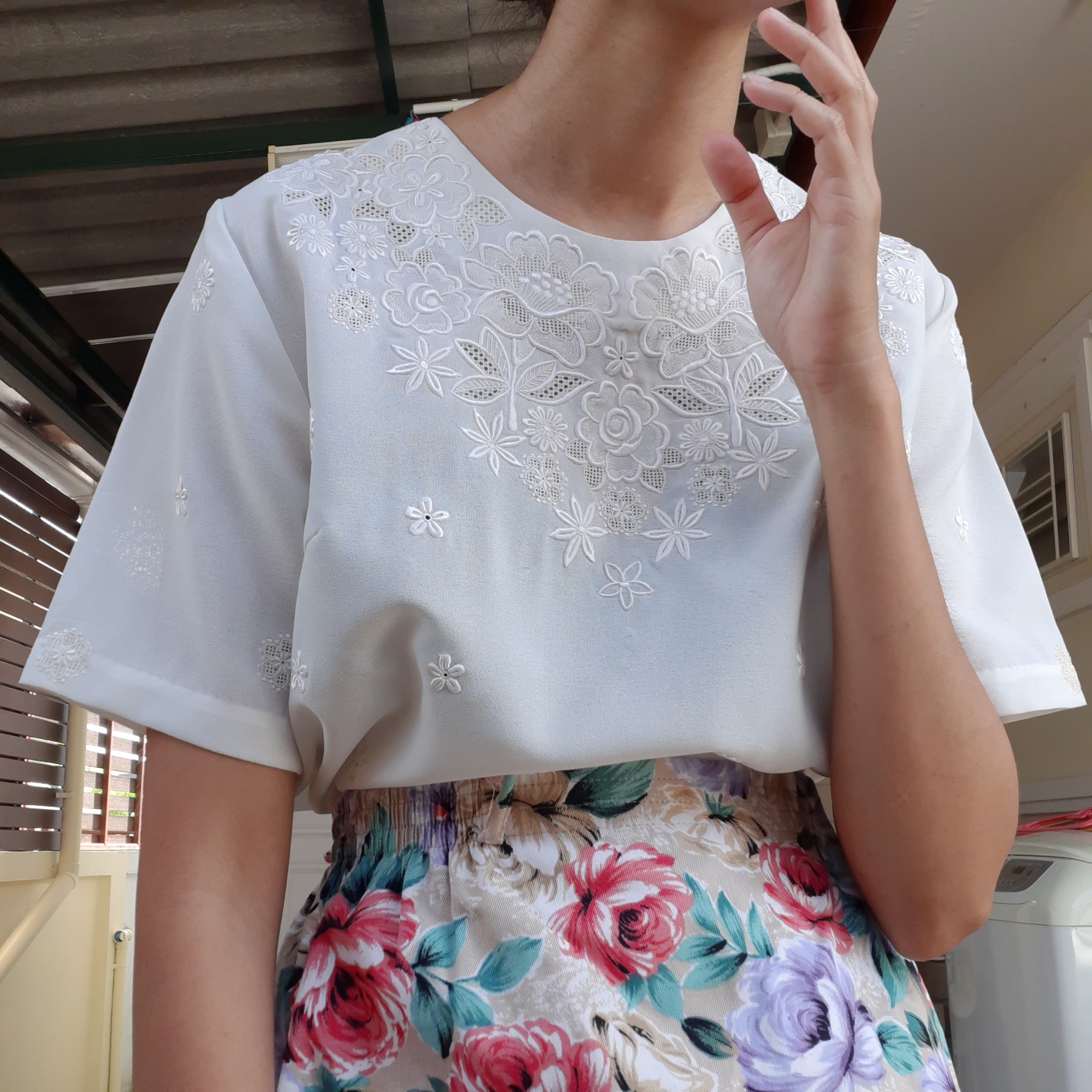 เสื้อขาววินเทจ งานปักมือโบราณ