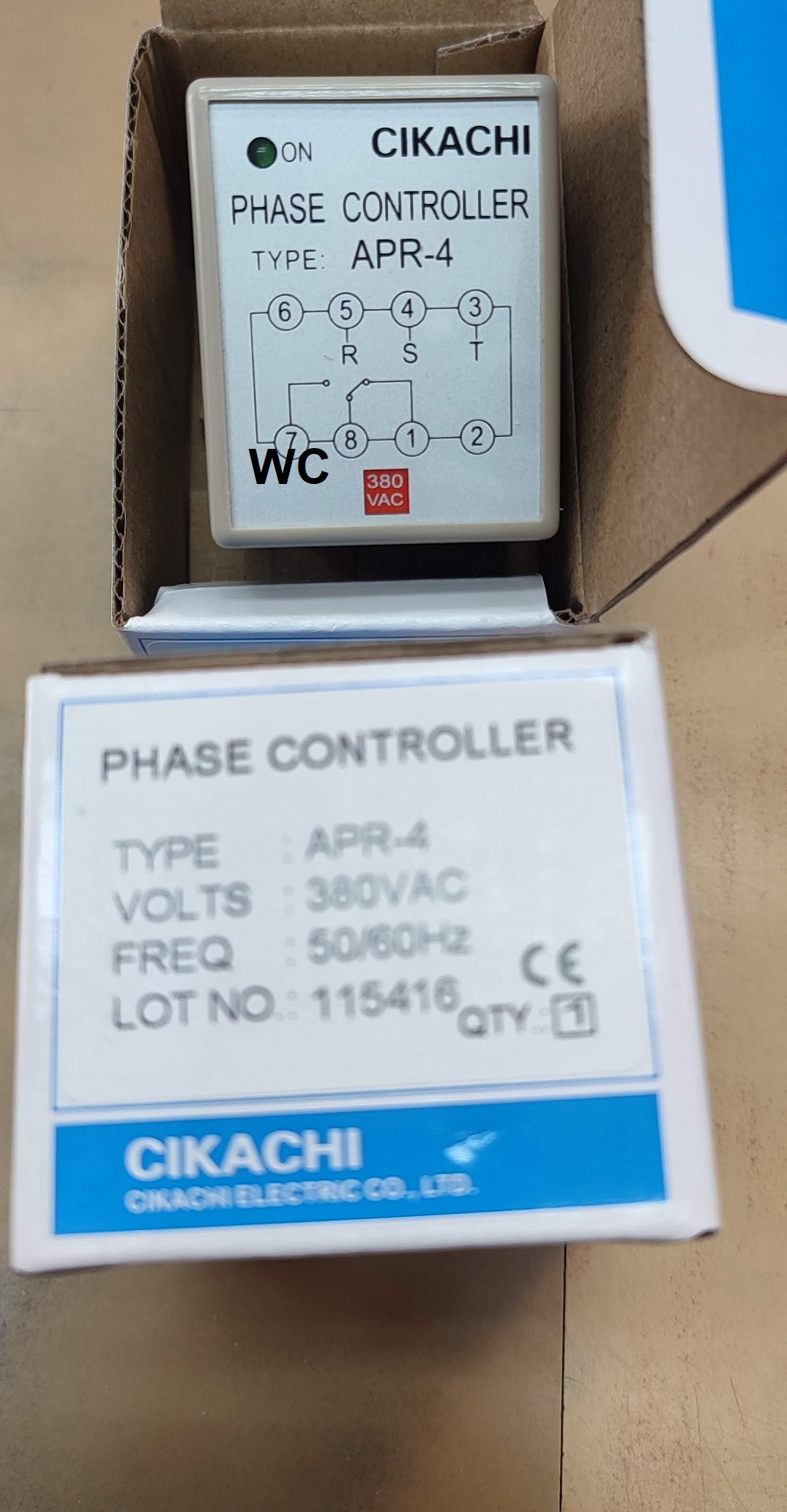 Cikachi APR-4 380V Phase Reversal Relayชิกาชิ รุ่นAPR-4 380VACเฟสคอนโทรลเลอร์ ป้องกันอุปกรณ์เสียหาย กันไฟตก ควบคุมทิศหมุนมอเตอร์ 8ขากลมพร้อมซ๊อกเก็ต