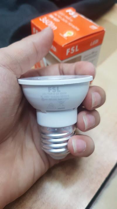 FSL หลอดฮาโลเจนแอลอีดี LED ขั้วE27 หลอดส่องเพชร หลอดแสงพุ่ง ขั้วเกลียว ทรงถ้วย แบบเกลียว เลือกแสงได้ Daylight หรือ Warmwhite