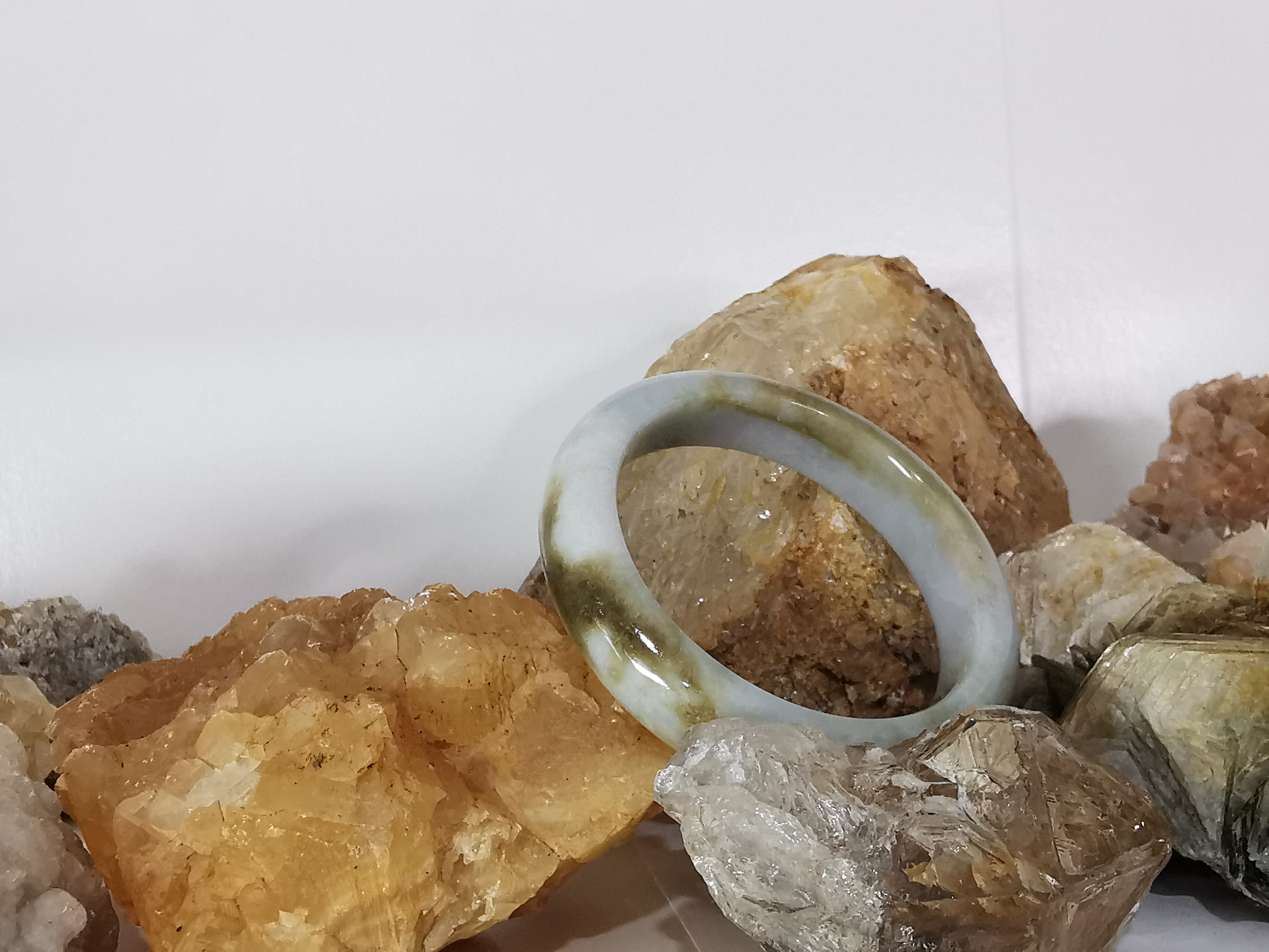 White Green Brown Bangle กำไลหยกเจไดต์แท้ Diameter/ เส้นผ่านศูนย์กลางด้านใน 55 mm.*