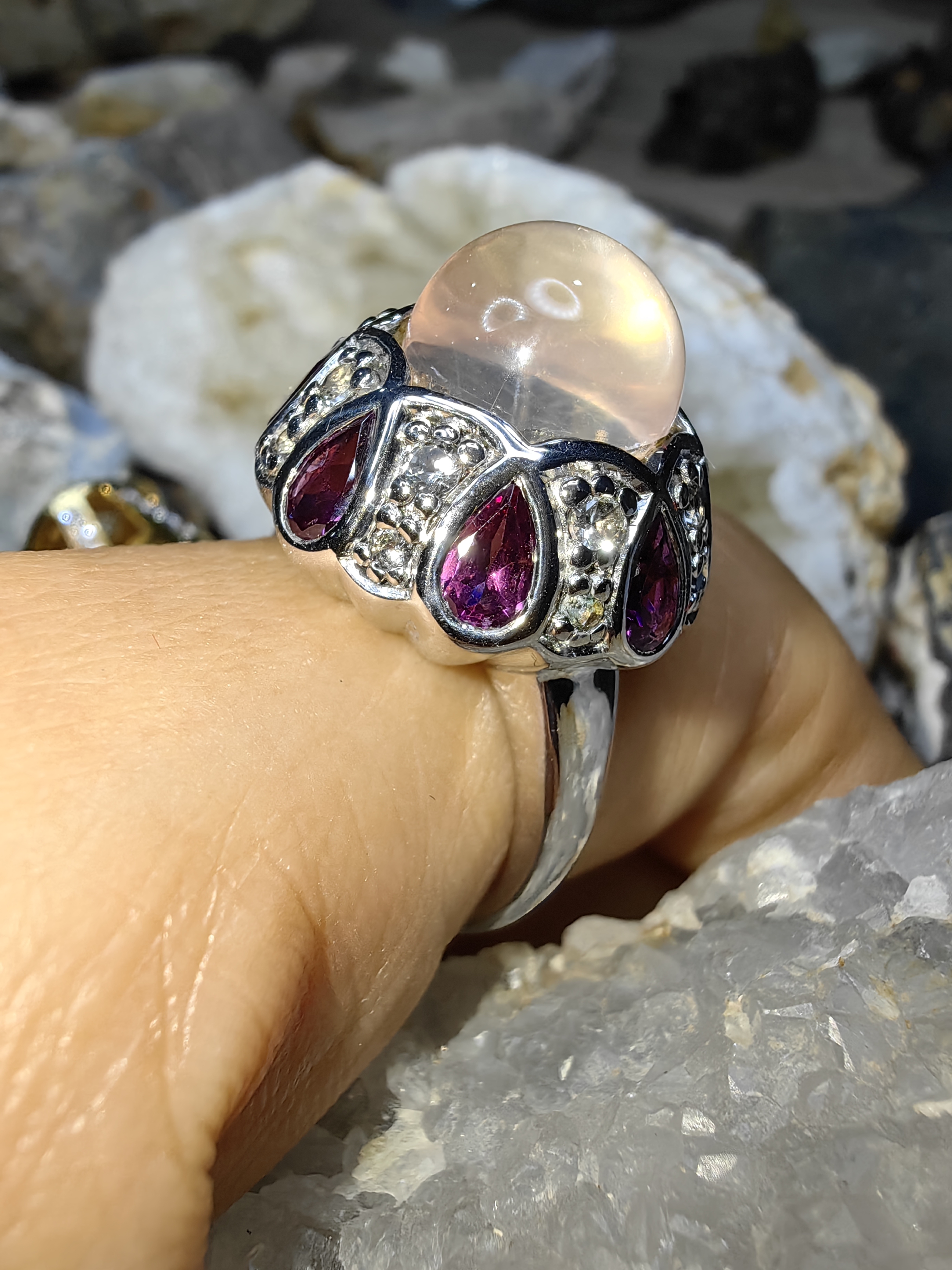 ROSE QUARTZ RHODOLITE WHITE TOPAZ RING