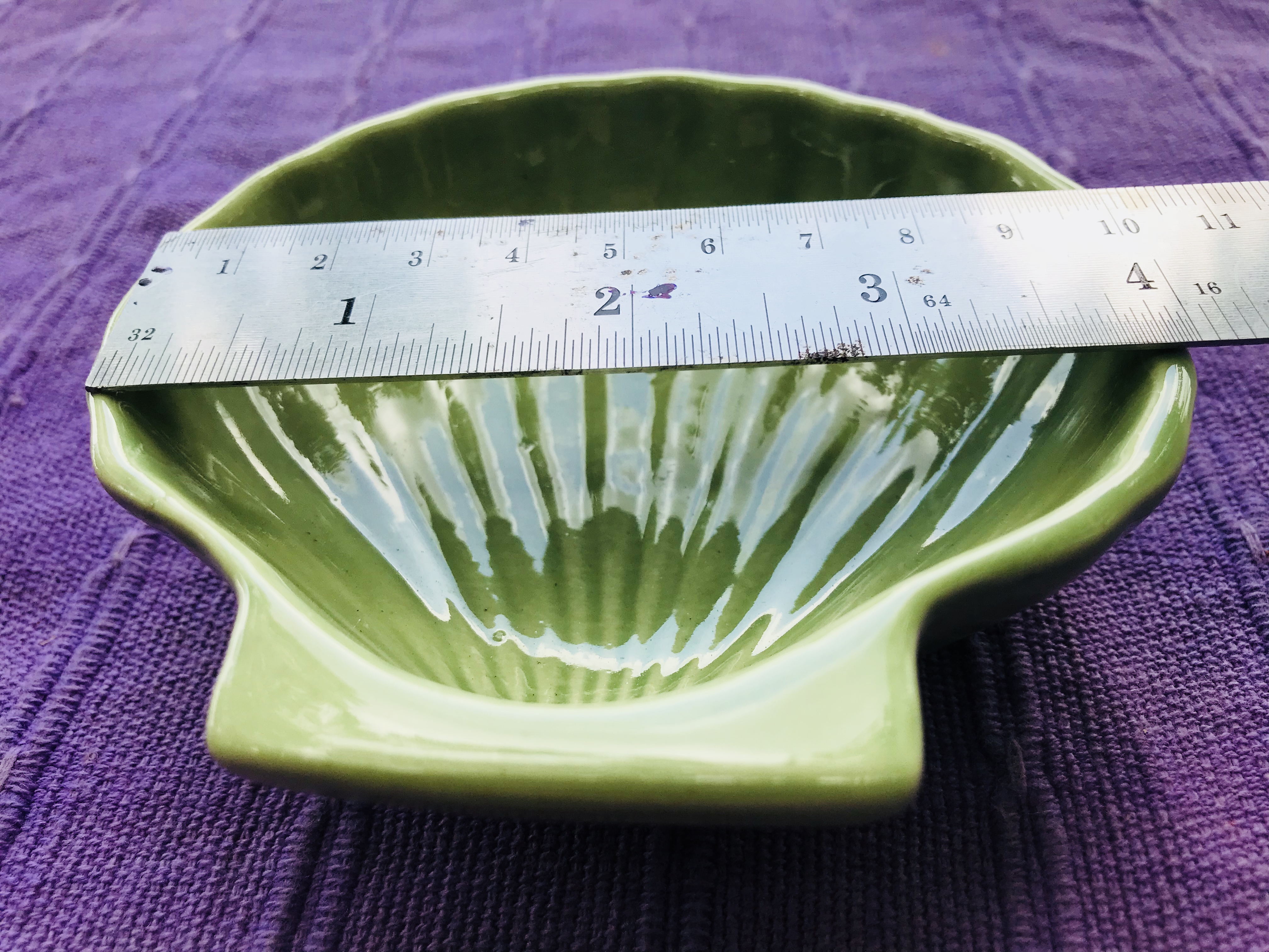 ถ้วยน้ำจิ้มหอยคละสี