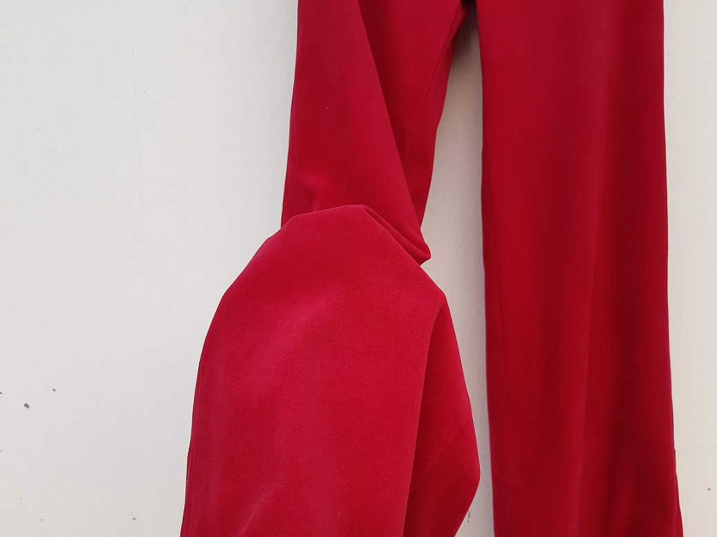 กางเกงวินเทจขายาวสีแดงผ้าสักหลาด