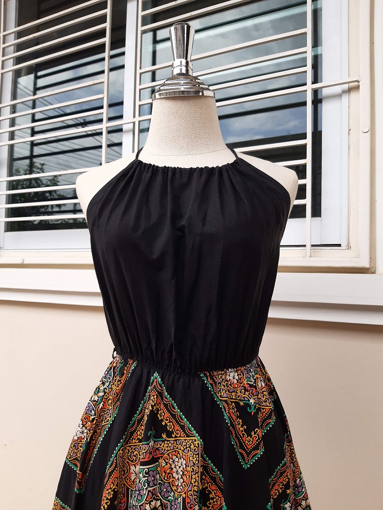 เดรสวินเทจลายดอกไม้ สายผูกปรับความยาวได้เอง