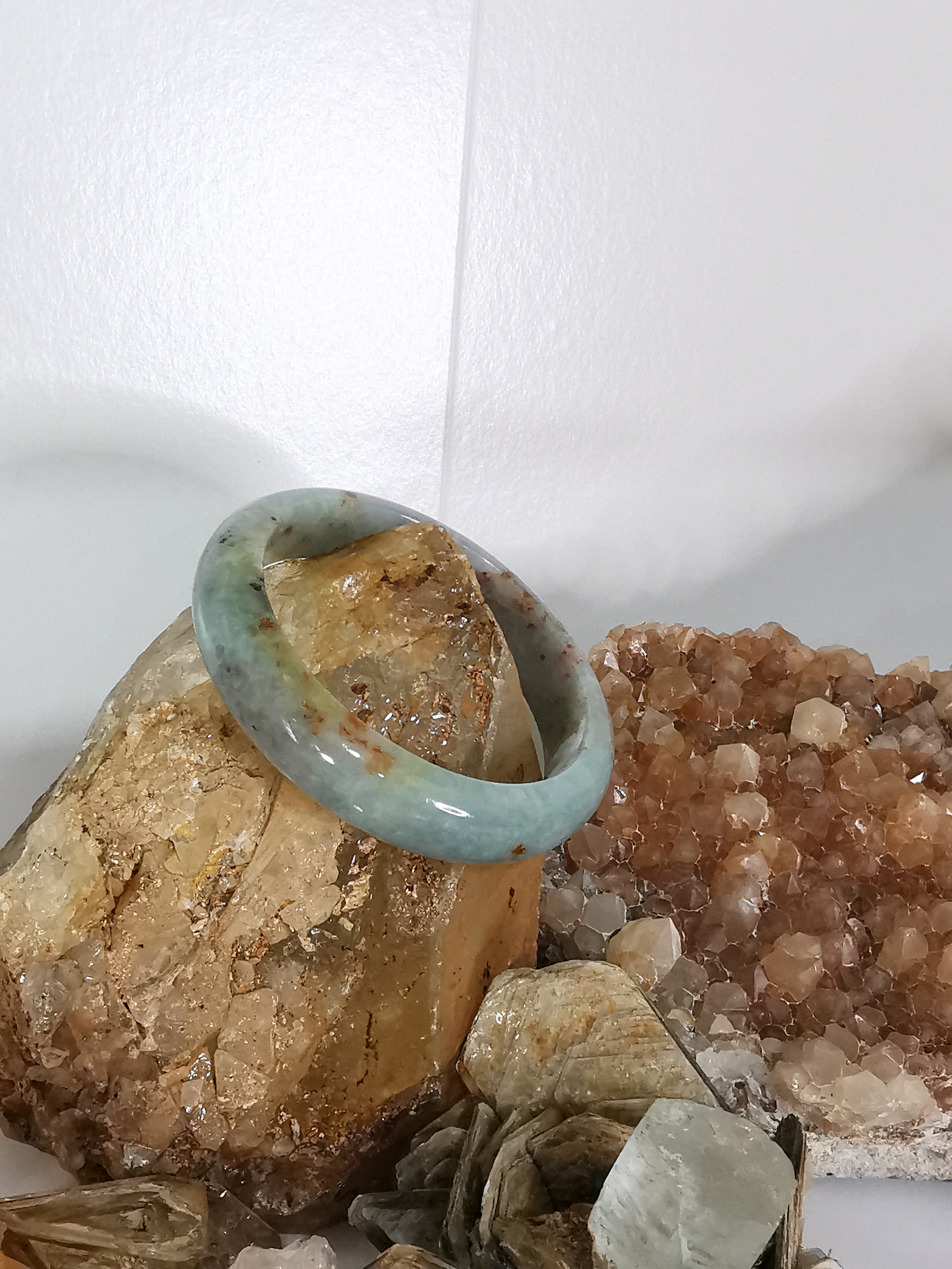 Green Orange Yellow Red Bangle กำไลหยกเจไดต์แท้ Diameter/ เส้นผ่านศูนย์กลางด้านใน 59 mm.