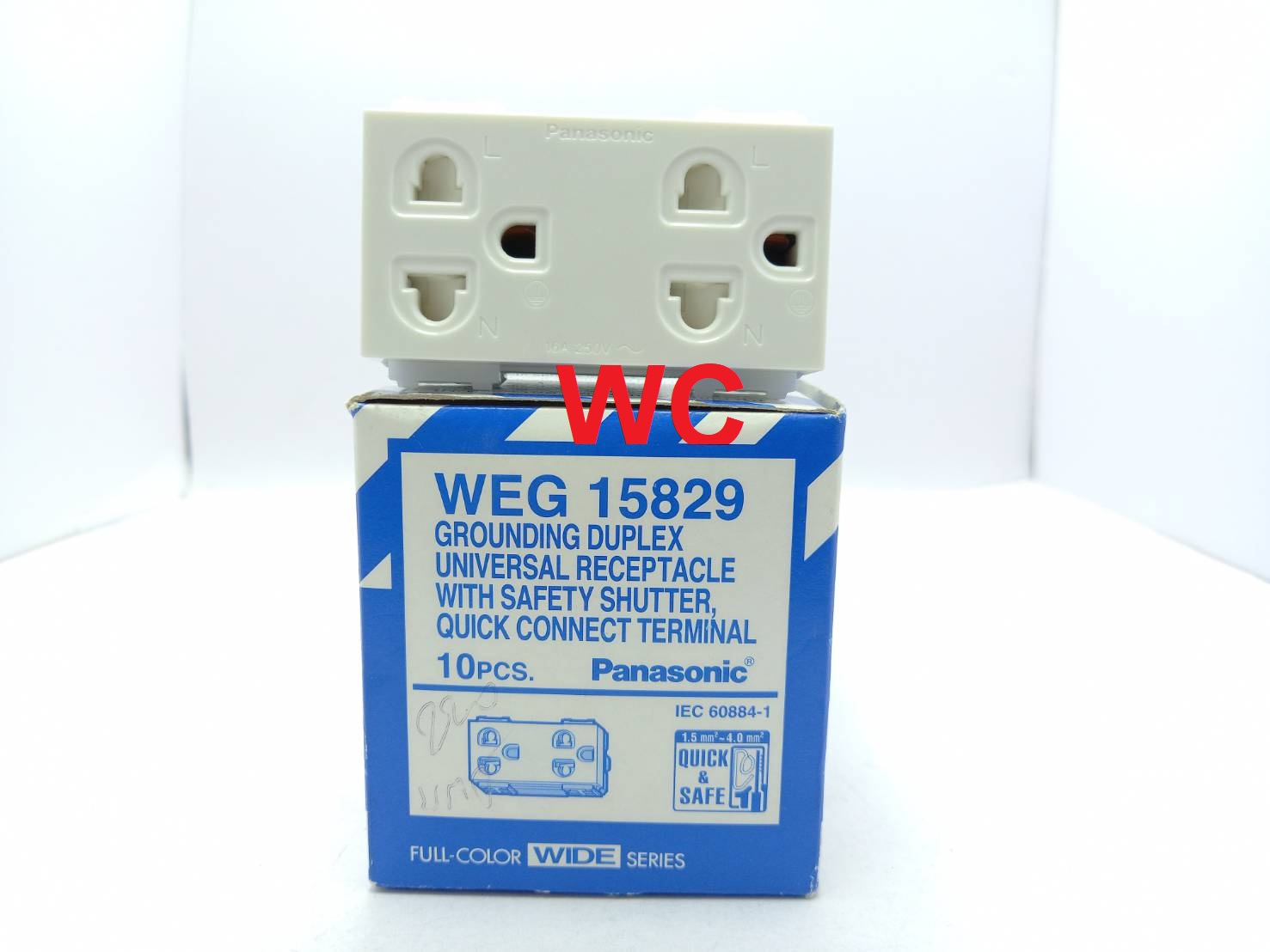 เต้ารับคู่ มีกราวด์+ม่านนิรภัย WEG15829 Panasonic ปลั้กกราว์คู่มีม่านนิรภัย พานาโซนิค