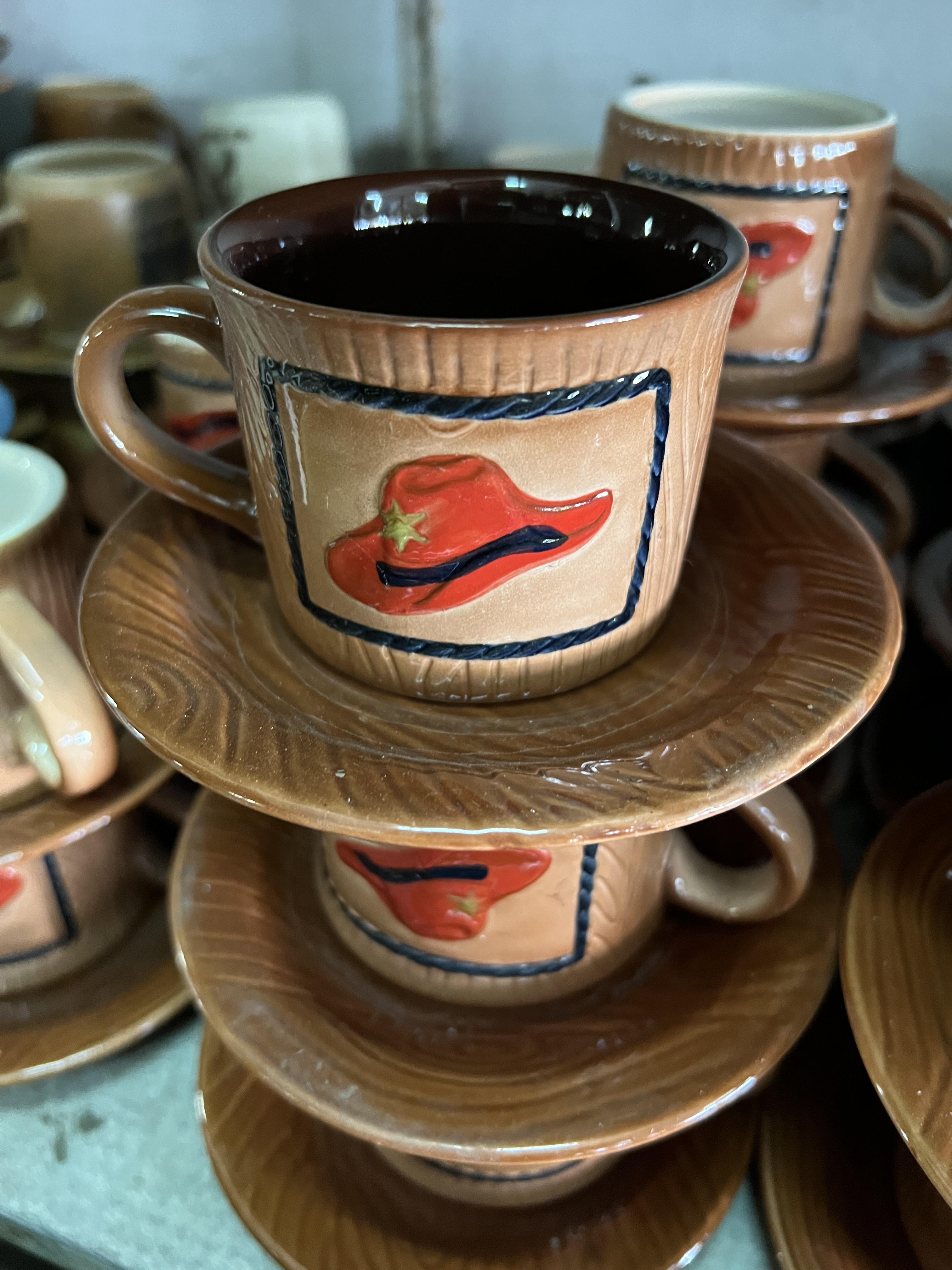 ชุดแก้วกาแฟพร้อมจานรอง