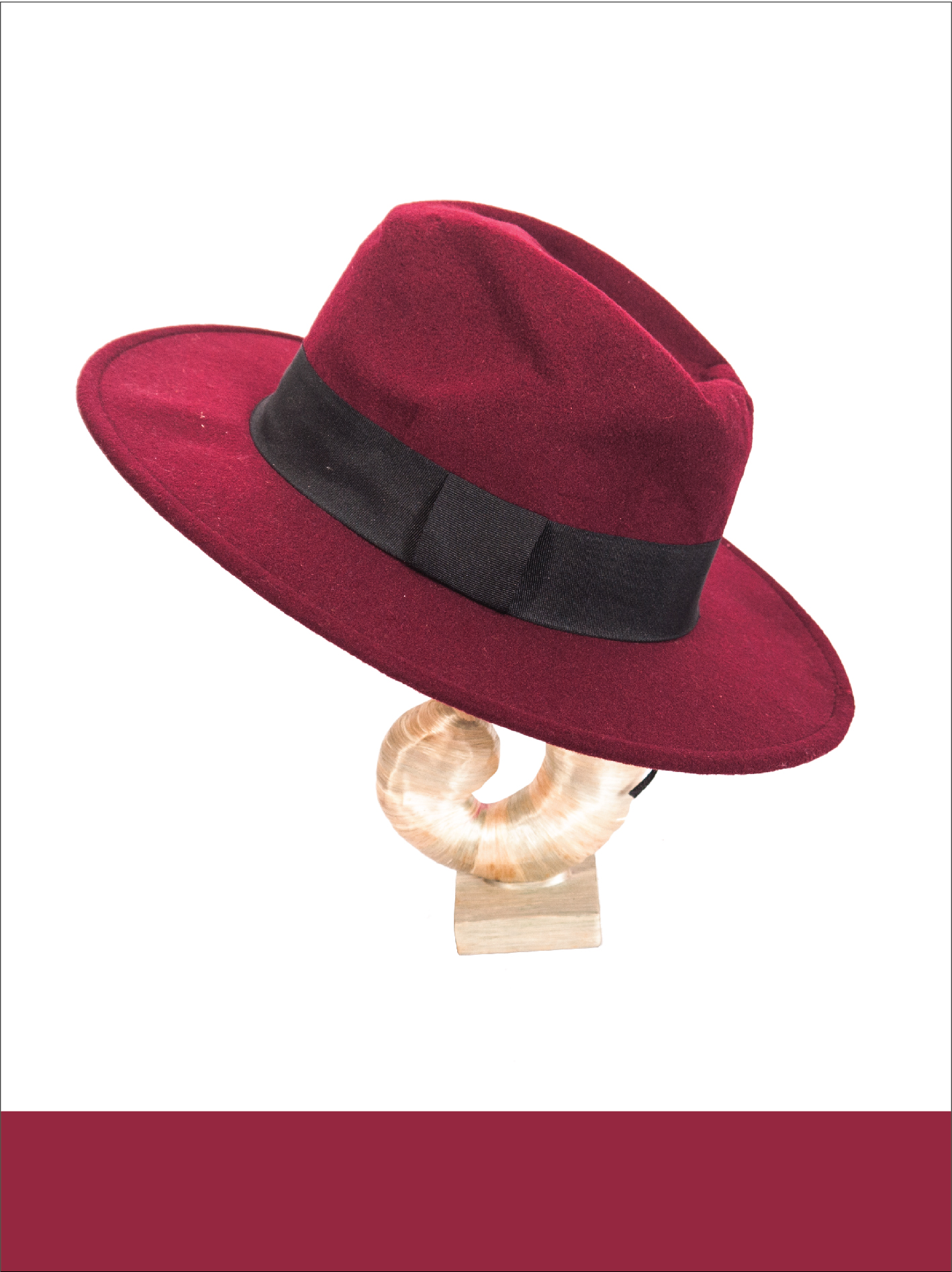 G 160146 หมวกมีปีก (คาดผ้าดำ) ราคาเช่า 30 บาท ต่อ 1 วัน