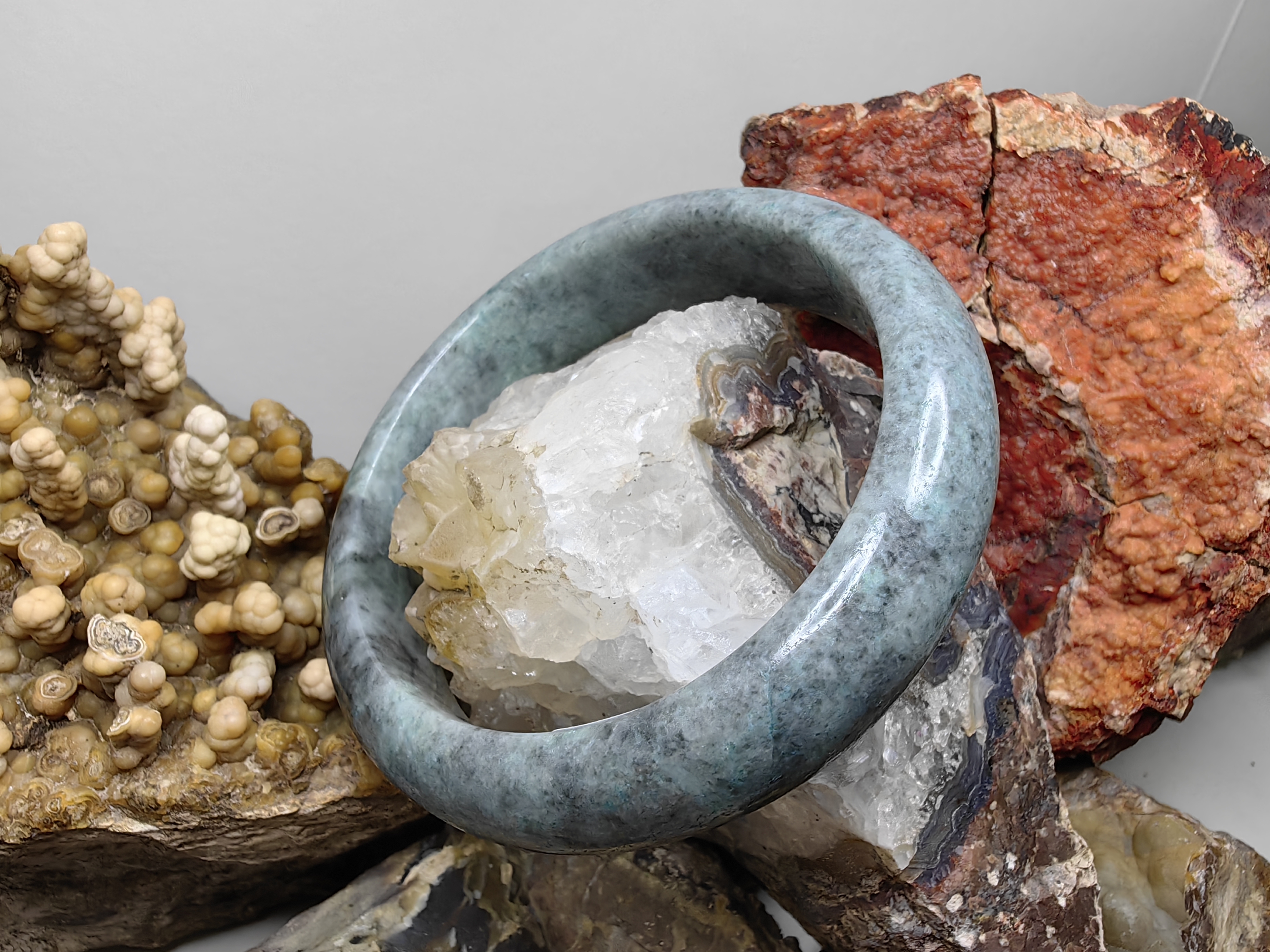 Burmese Jadeite Bangle Size 62 กำไลหยกเจไดต์พม่า Diameter/ เส้นผ่านศูนย์กลางด้านใน 62 mm.