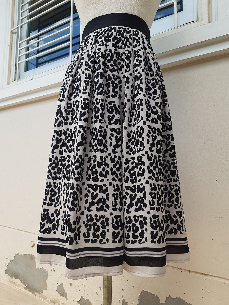 กระโปรงญี่ปุ่นลายเสือสีขาวดำ