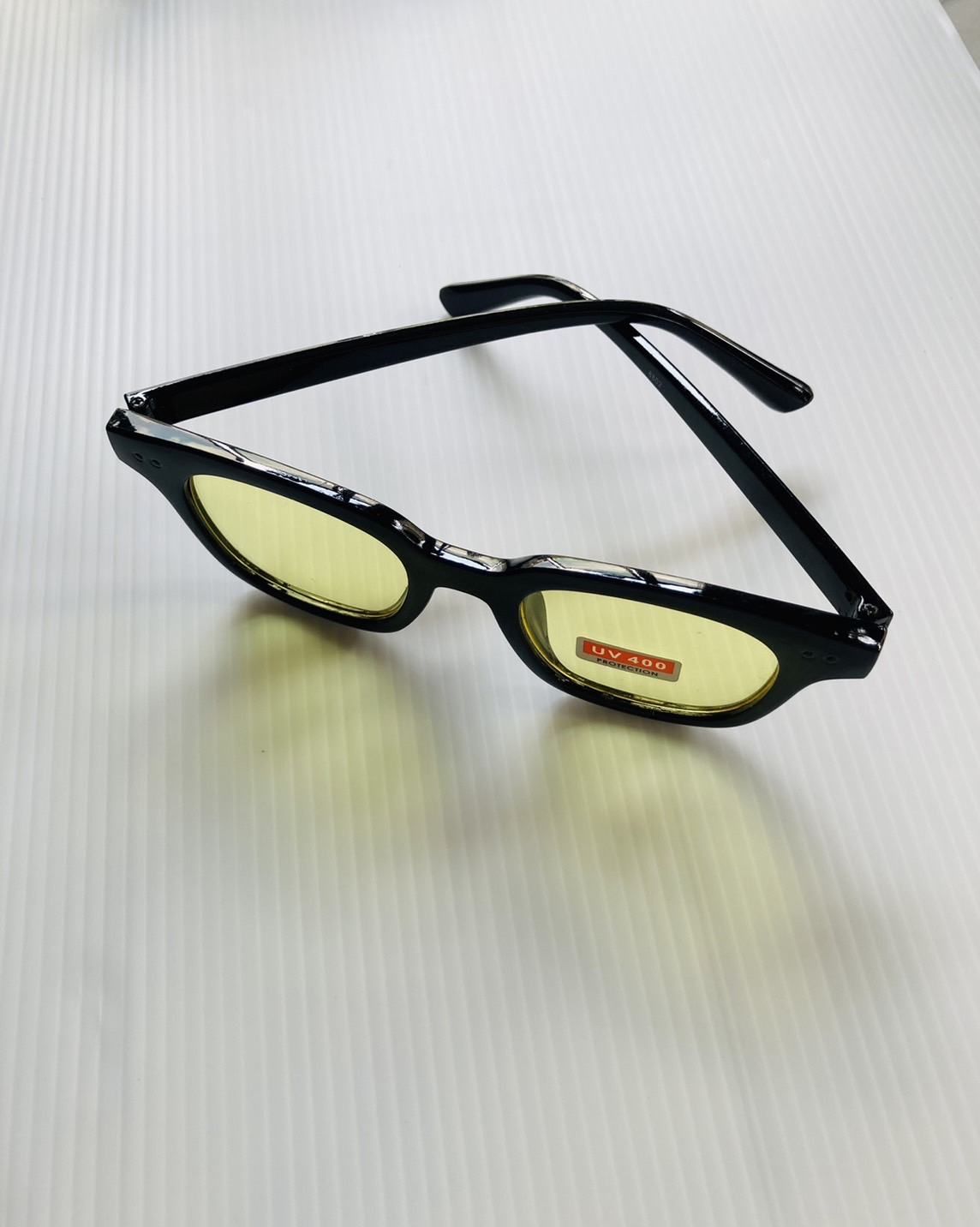 G 220320 แว่นตาแฟชั่นเลนล์สีเขียวกรอบดำ ราคาเช่า 30 บาท ต่อ 1 วัน