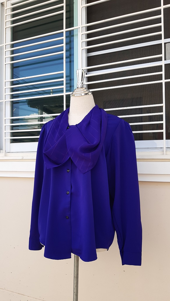 เสื้อเชิ้ตสีม่วงเข้มสวยๆ