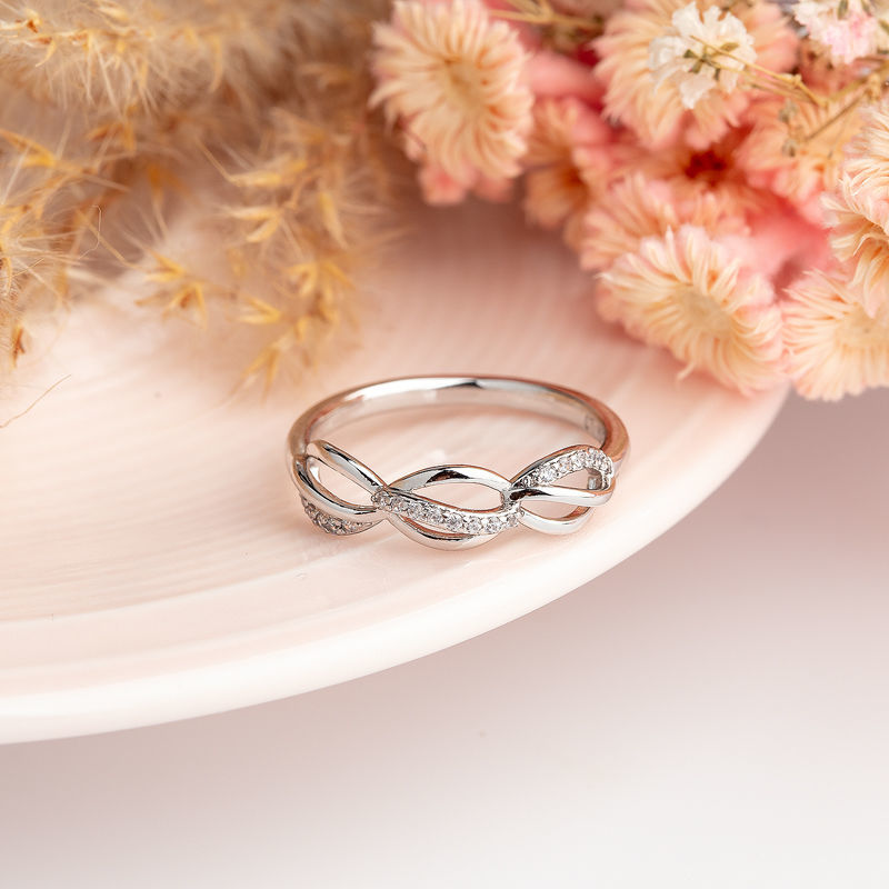 DIAMOND 18K WHITE GOLD RING แหวน เพชร ทอง 18K Pre-order