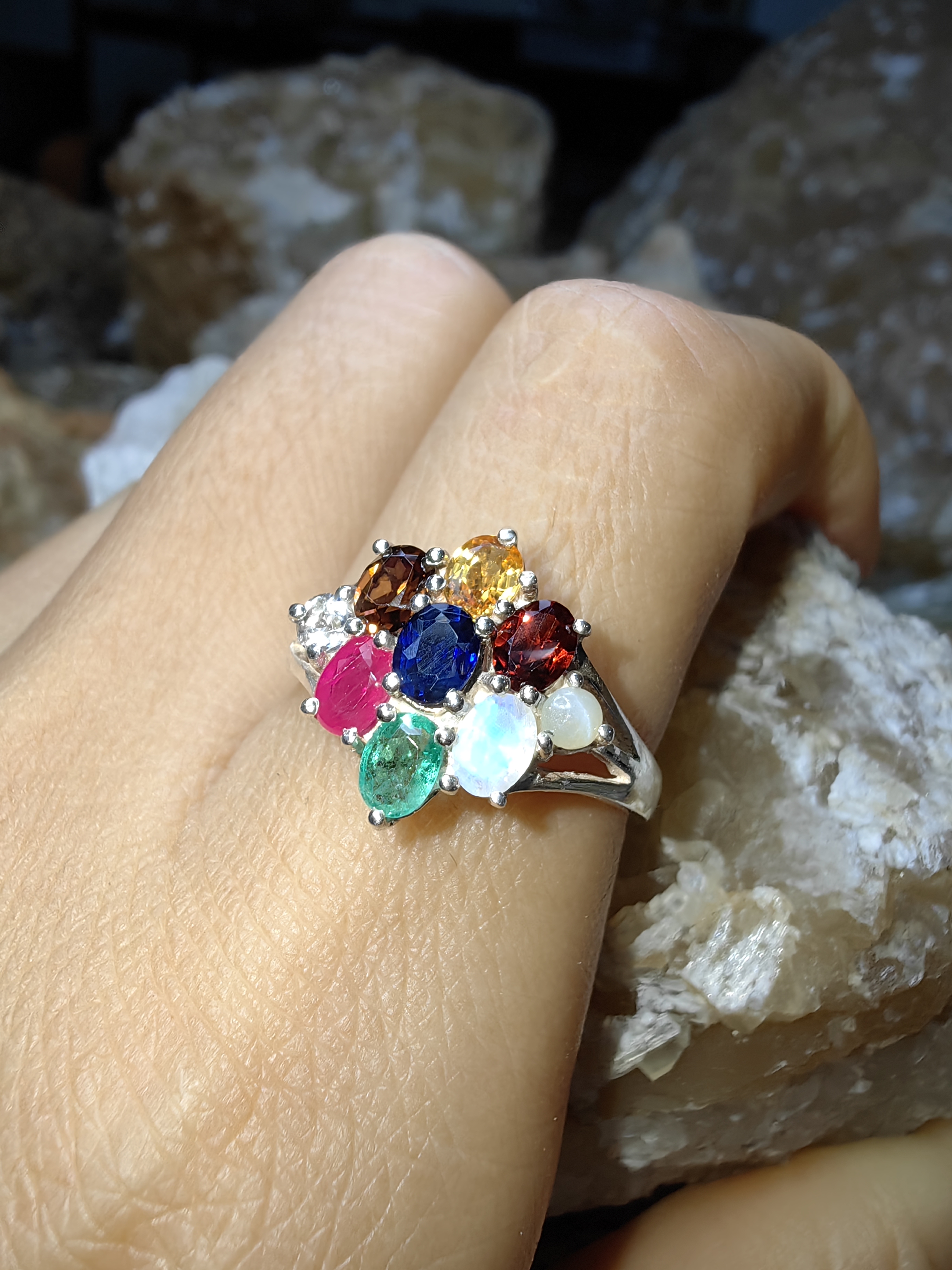 9 Lucky gemstones Ruby, Blue Sapphire, Emerald, Topaz, Zircon, Yellow Sapphire, Moonstone, Garnet, Cat's eyes 925 Sterling Silver แหวนนพเก้า ทับทิม ไพลิน มรกต โทแพซ ไพฑูรย์ บุษราคัม มูนสโตน โกเมน ตาแมว Size 56 เงินแท้ 925