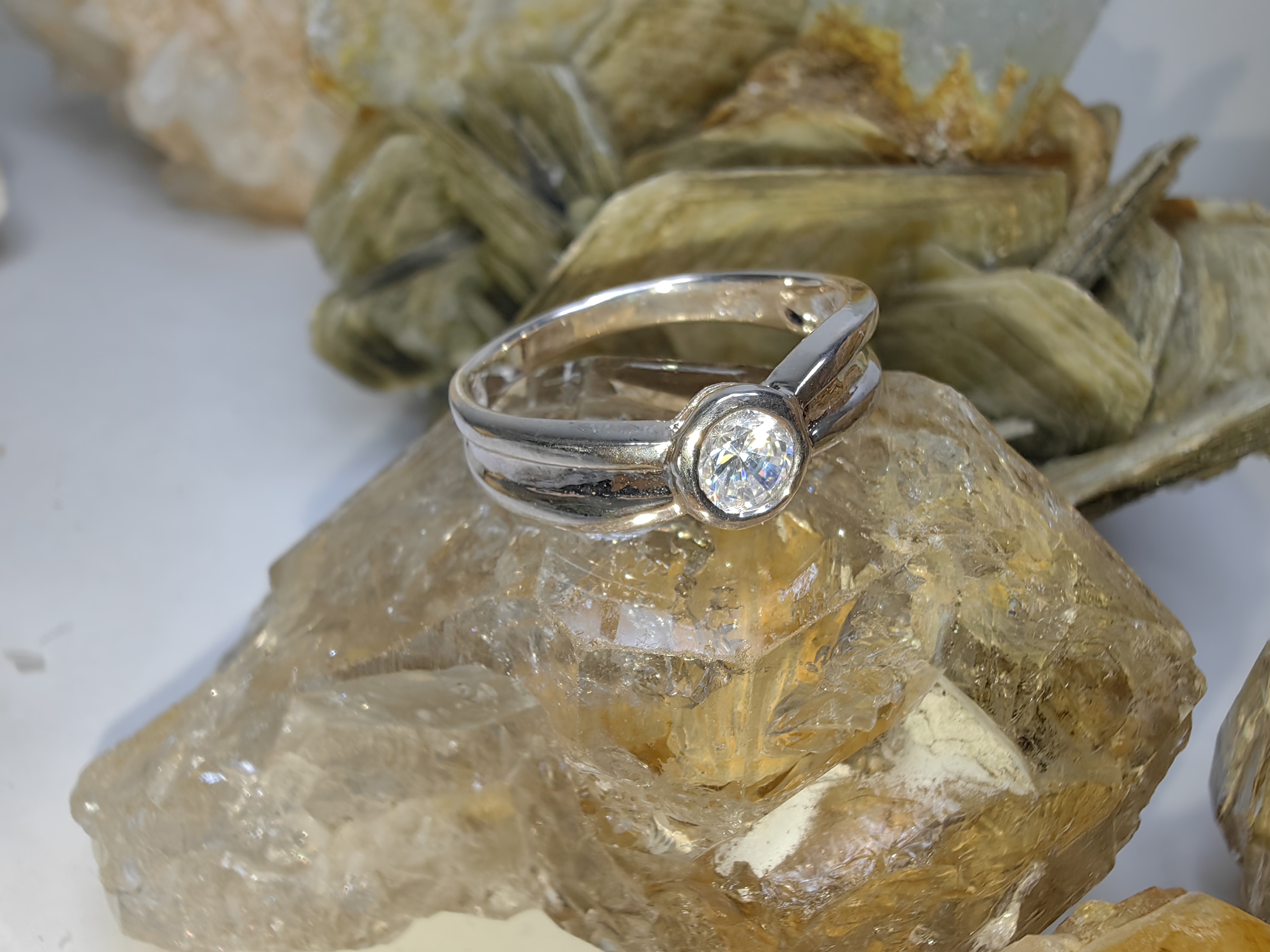 แหวนเพชร CZ เงินแท้ 92.5% Cubic Zirconia 925 Sterling Silver Ring Size 53