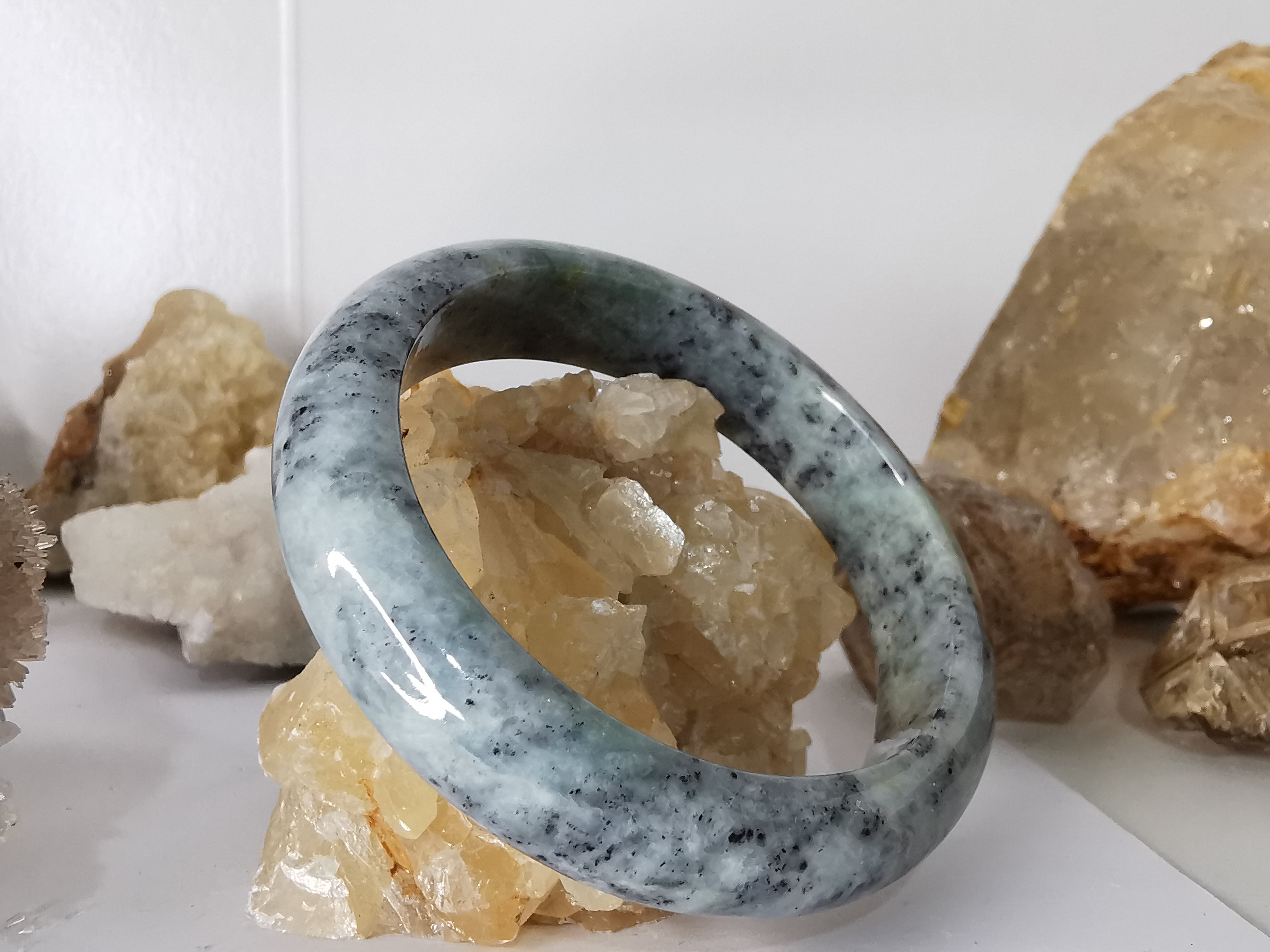 Grey Black Green Jade Bangle กำไลหยกเจไดต์แท้ Diameter/ เส้นผ่านศูนย์กลางด้านใน 55 mm.