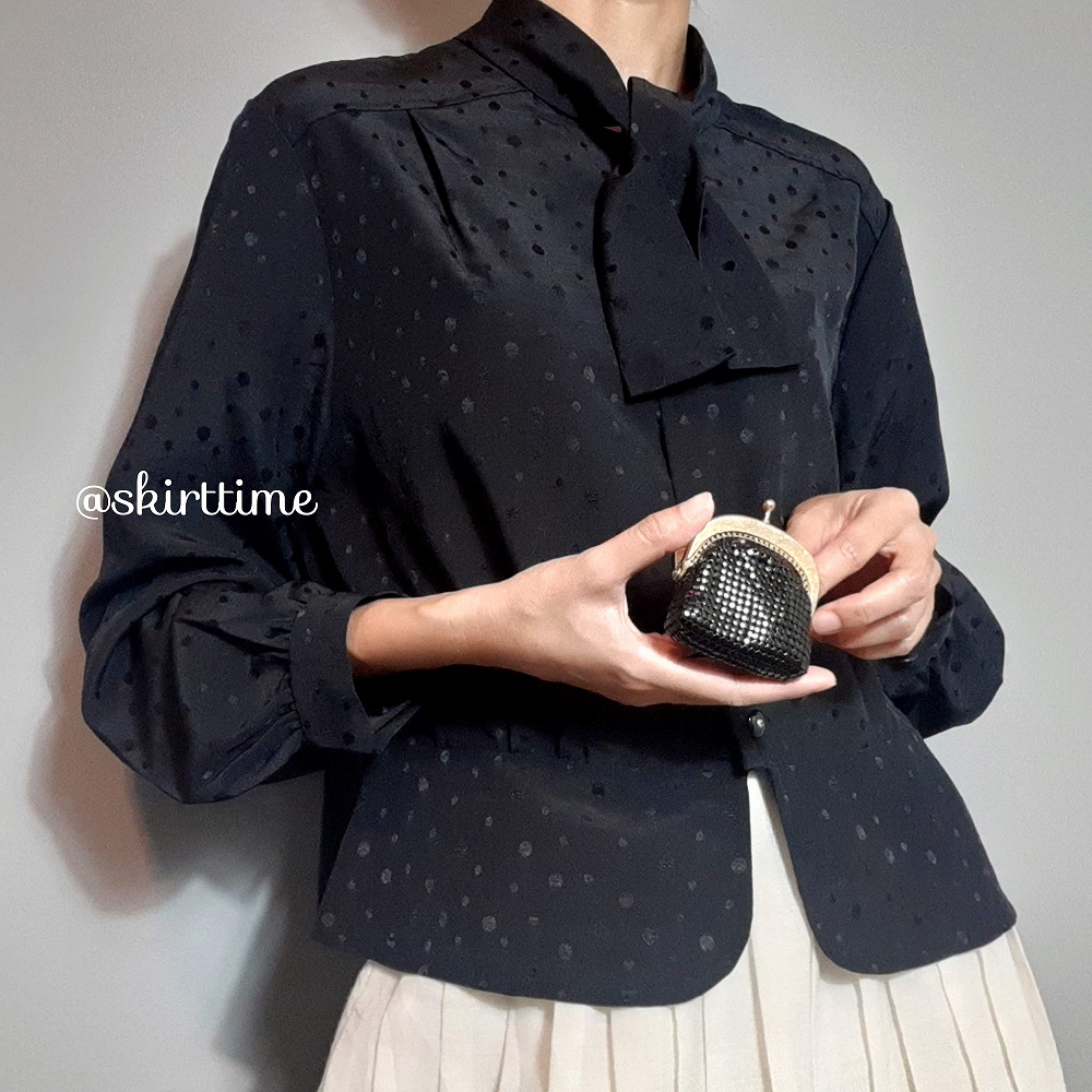 เสื้อแขนยาวสีดำลายจุด Polakdots (Vintage Blouse) ใส่ทำงาน