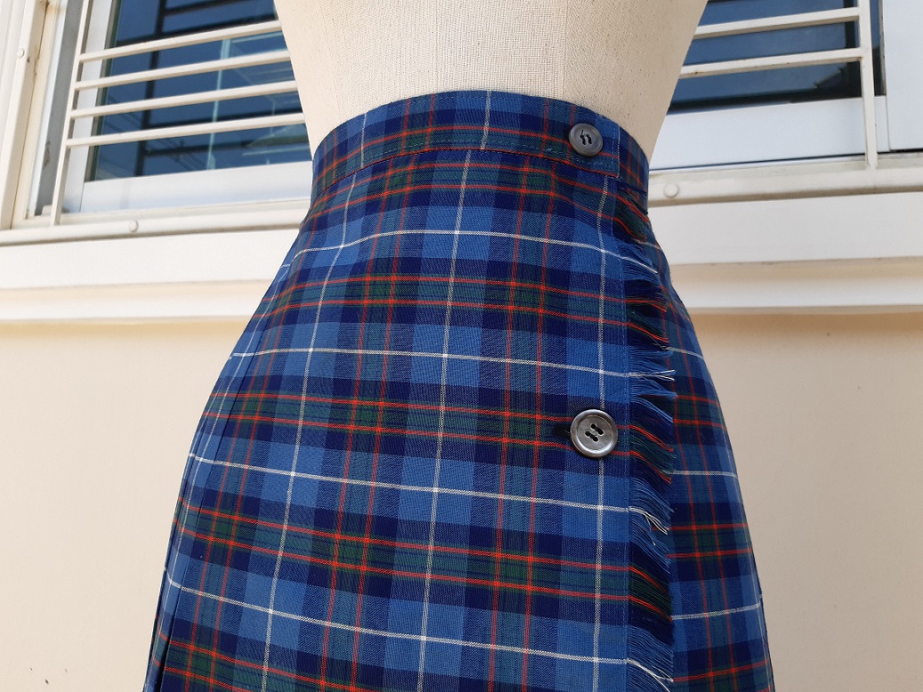 กระโปรงวินเทจอัดพลีทลายสก๊อตสีน้ำเงิน ใส่ได้ 2 ด้าน