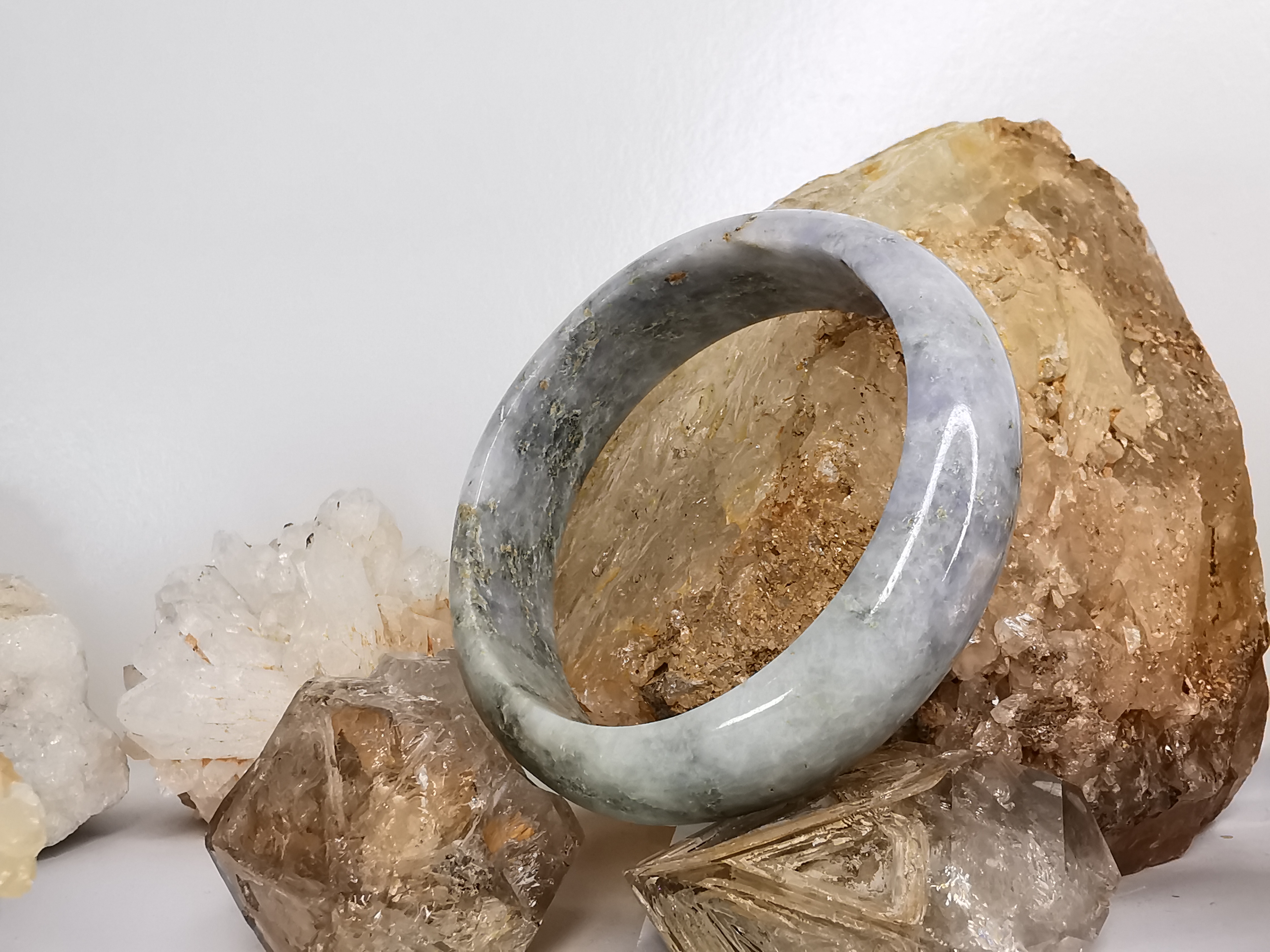 Blue Green Yellow White Jade Bangle กำไลหยกเจไดต์แท้ Diameter/ เส้นผ่านศูนย์กลางด้านใน 59 mm.