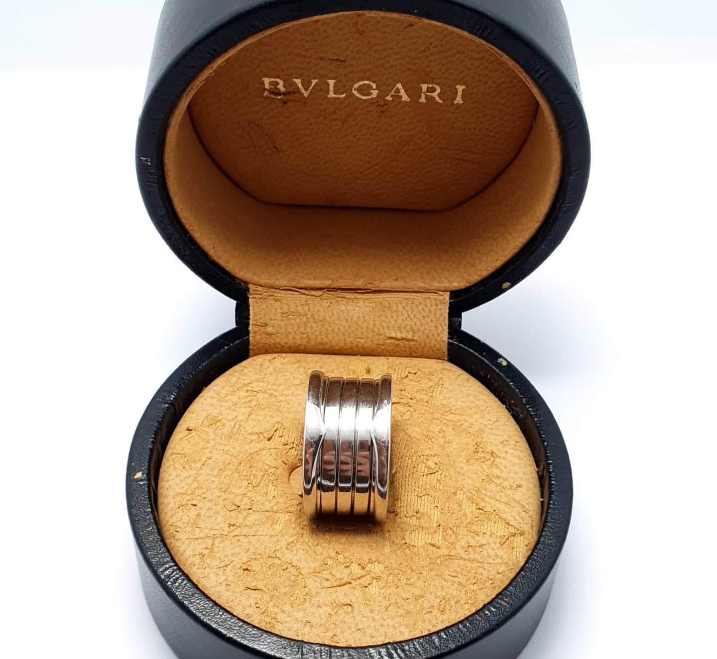 ❎✖️🚫ขายแล้ว(SoIdOut)🚫✖️❎Bvlgari B.Zero 5 bands 18k white gold เบอร์ 52 อุปกรณ์ กล่อง 2 ชั้น น้ำหนัก 12.4 กรัม