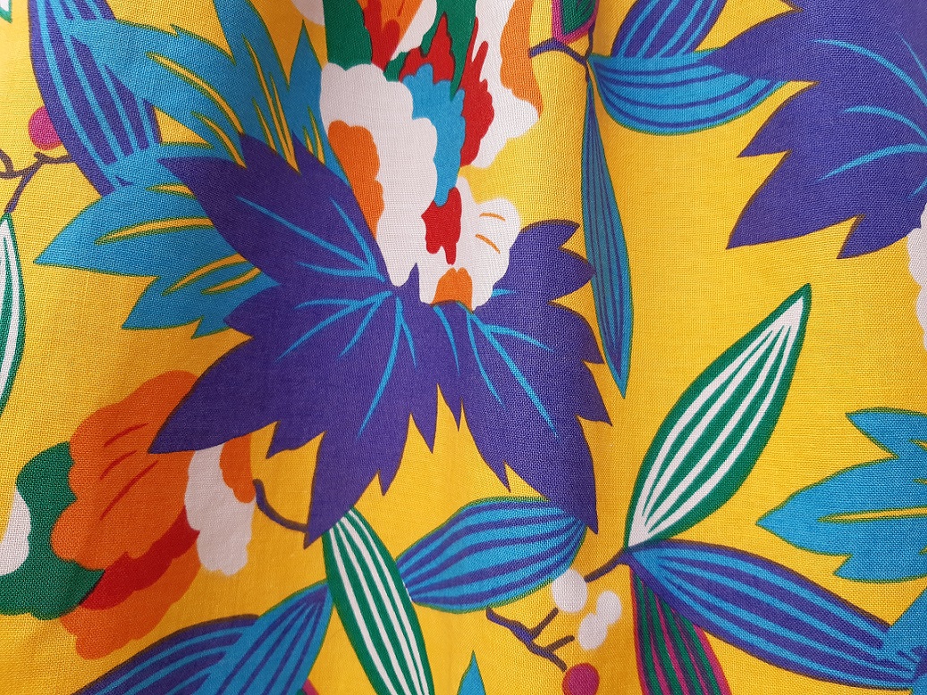 กระโปรงฮาวายวินเทจลายดอกสีเหลืองสด