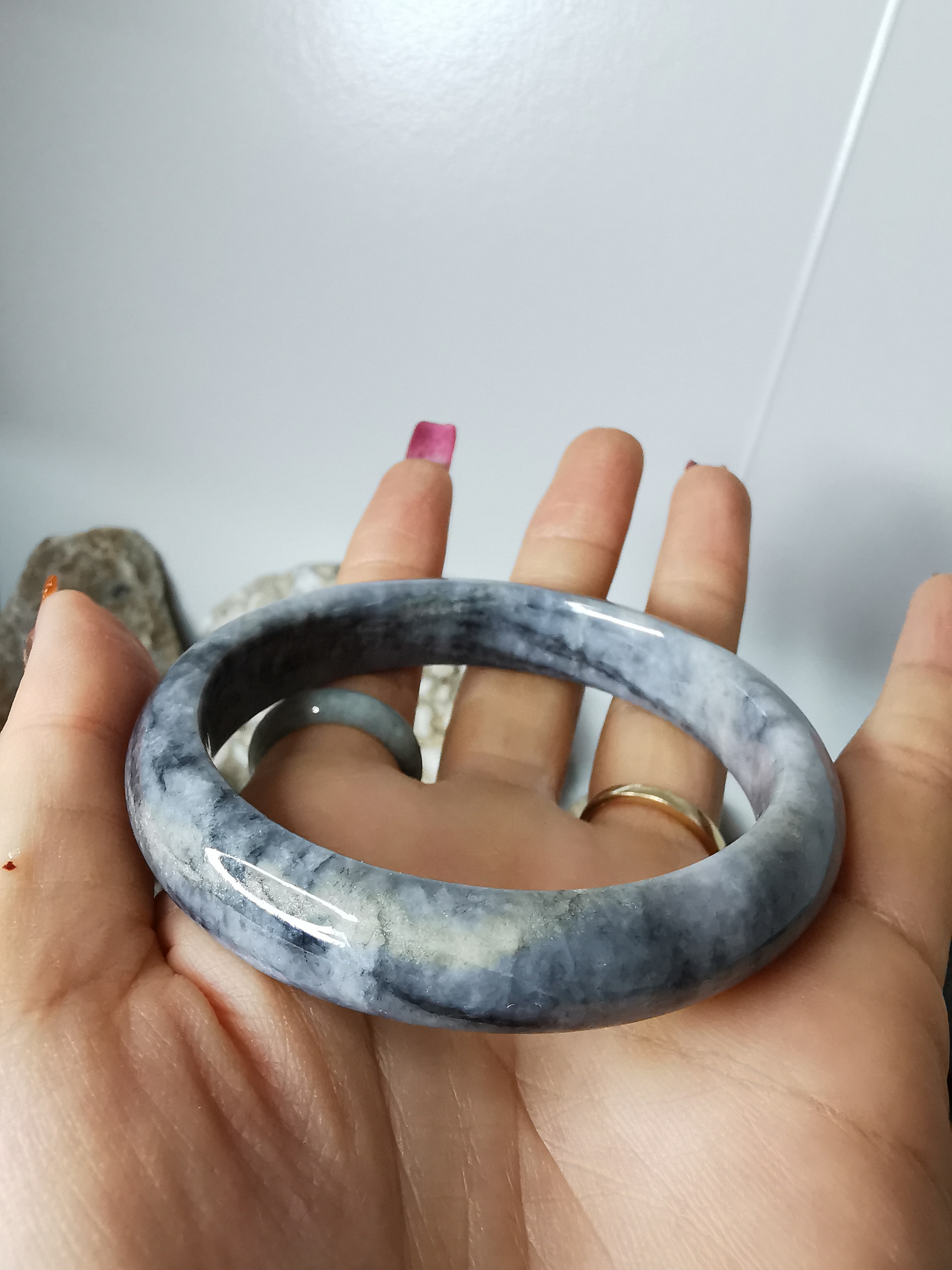 Grey Black Yellow Jade Bangle กำไลหยกเจไดต์แท้ Diameter/ เส้นผ่านศูนย์กลางด้านใน 59 mm.