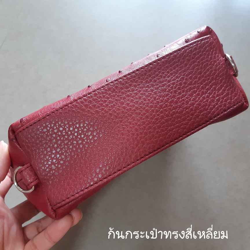 กระเป๋าสะพายข้างหนังนกกระจอกเทศสีแดง