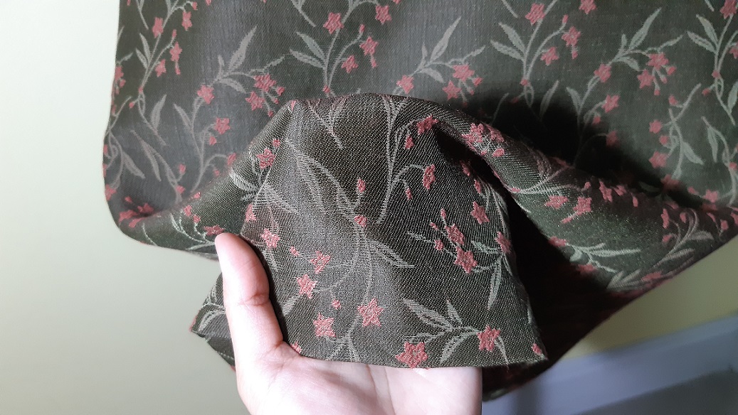 กระโปรงยาวลายดอก