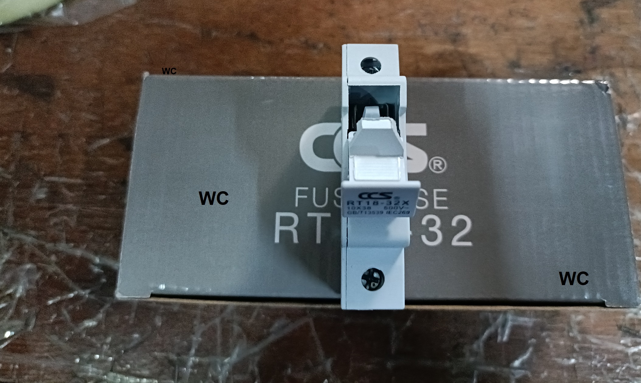 CCS ฐานฟิวส์ คอนโทรล 10x38 1P RT18-32X AC FUSE HOLDER ฐานใส่ฟิวส์ สำหรับฟิวส์ ตลับฟิวส์ ฟิวส์ ยี่ห้อCCS มีไฟโชว์
