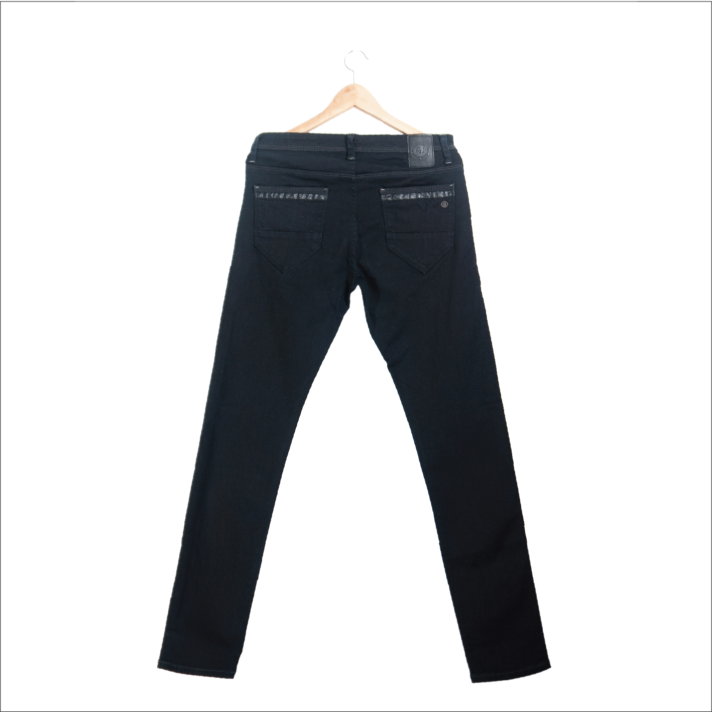 G 160174 กางเกงขายาว (ยีนส์) F4 Design ราคาเช่า 70 บาท ต่อ 1 วัน