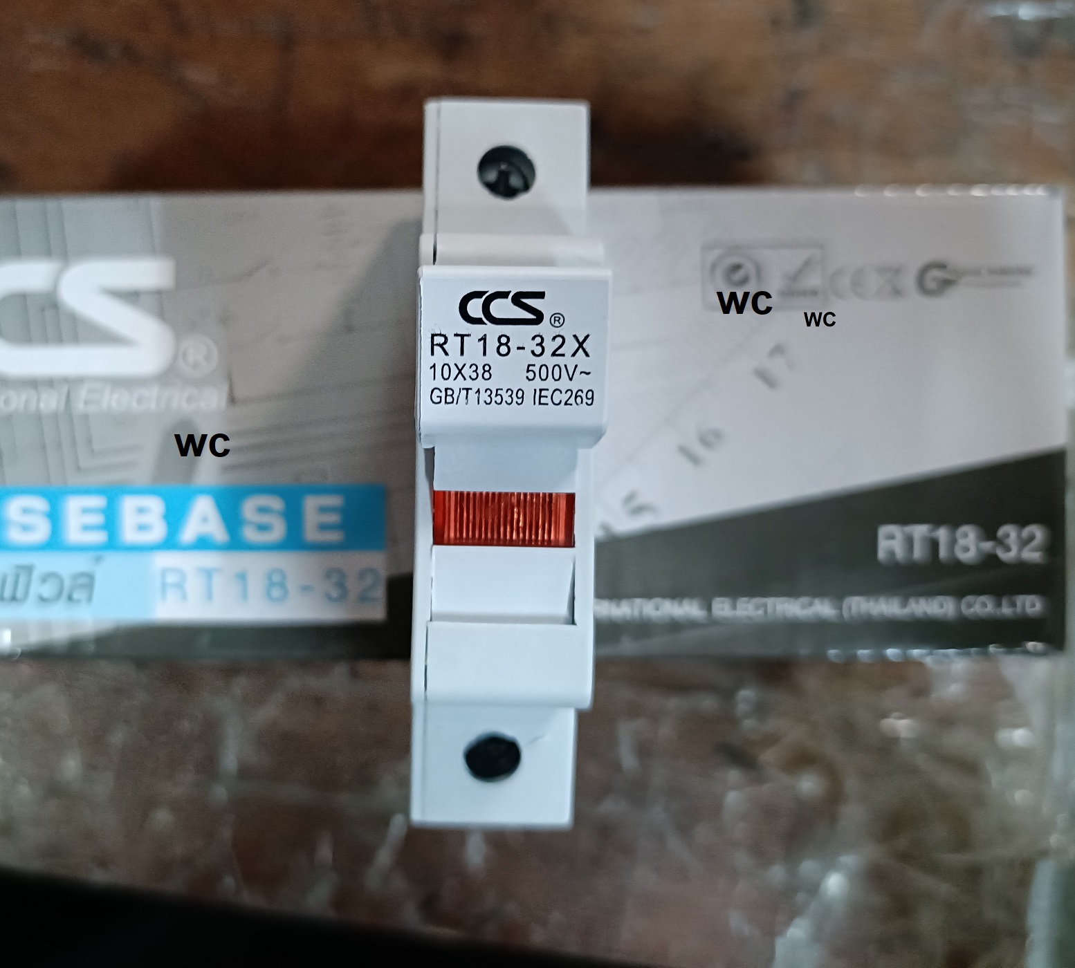 CCS ฐานฟิวส์ คอนโทรล 10x38 1P RT18-32X AC FUSE HOLDER ฐานใส่ฟิวส์ สำหรับฟิวส์ ตลับฟิวส์ ฟิวส์ ยี่ห้อCCS มีไฟโชว์