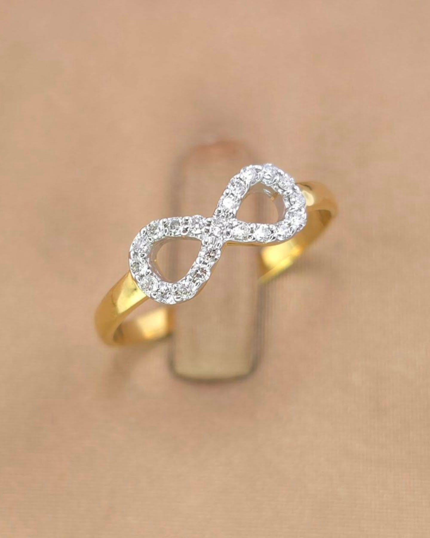 แหวนทองคำ 14K เพชรเกสร 1 ตัง 21 เม็ด รวม 21 ตัง น้ำ 95-96 ความสะอาด vvs-vs ไซส์ 51 น้ำหนัก 1.31 กรัม ราคา 4,550.-(Net)