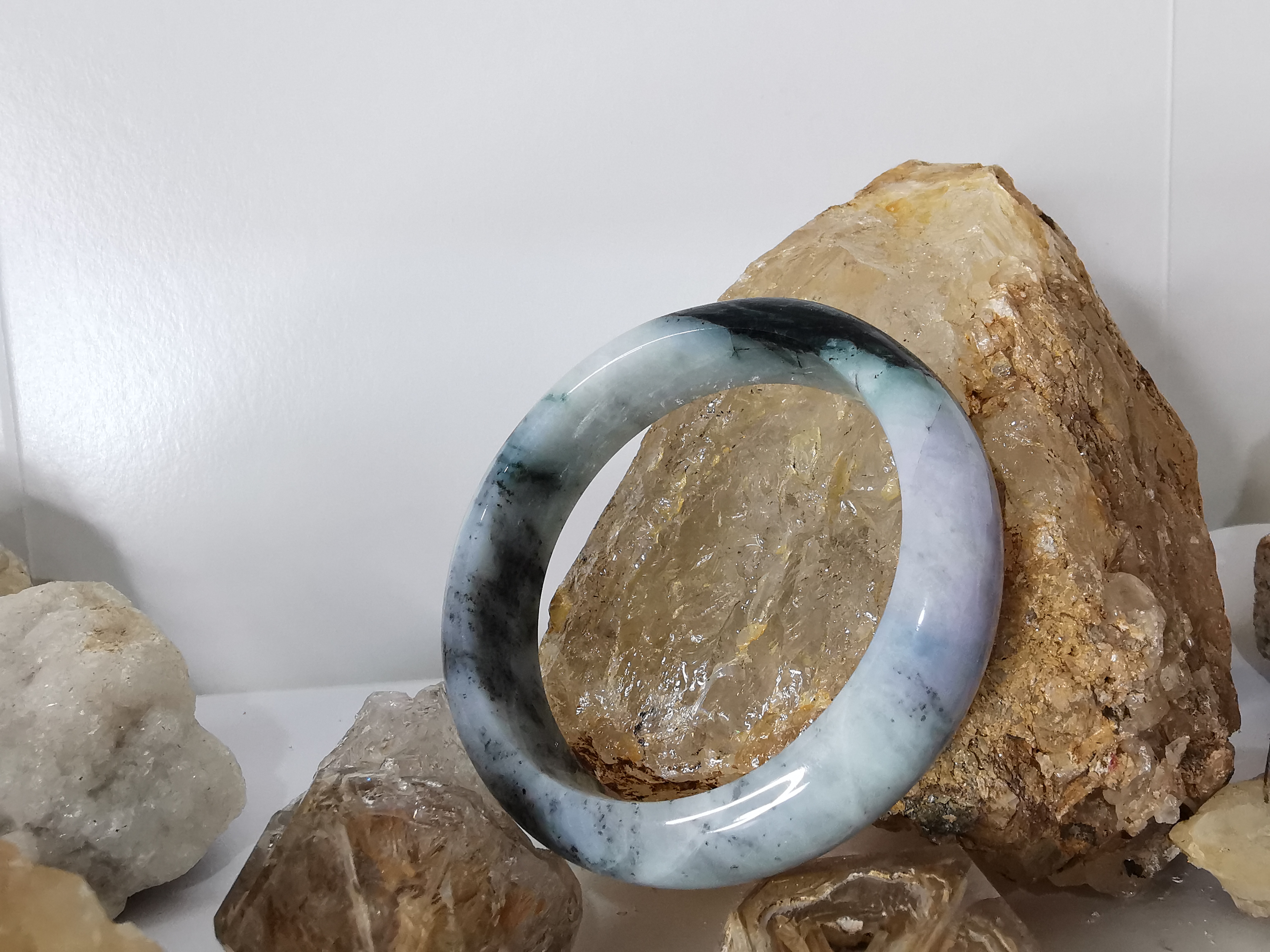 Grey Green Black White Jade Bangle กำไลหยกเจไดต์แท้ Diameter/ เส้นผ่านศูนย์กลางด้านใน 59 mm.