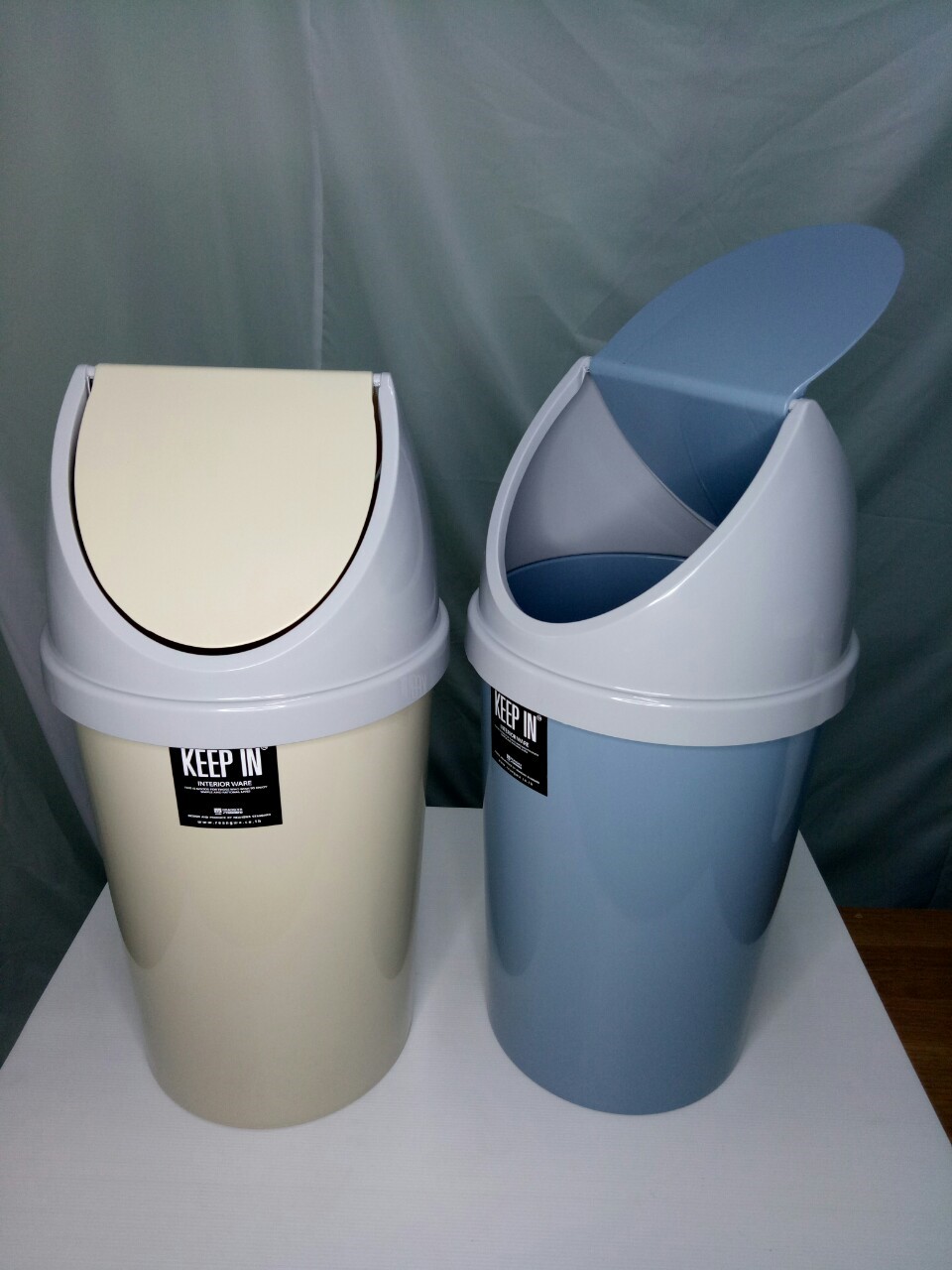 ถังขยะทรงกลม พร้อมฝาแกว่ง 20 ลิตร