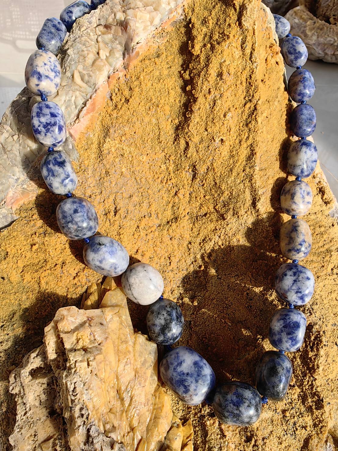 Lapis Lazuli Necklace สร้อยคอลาพิสลาซูลี L 47 cm. 496.50 ct.