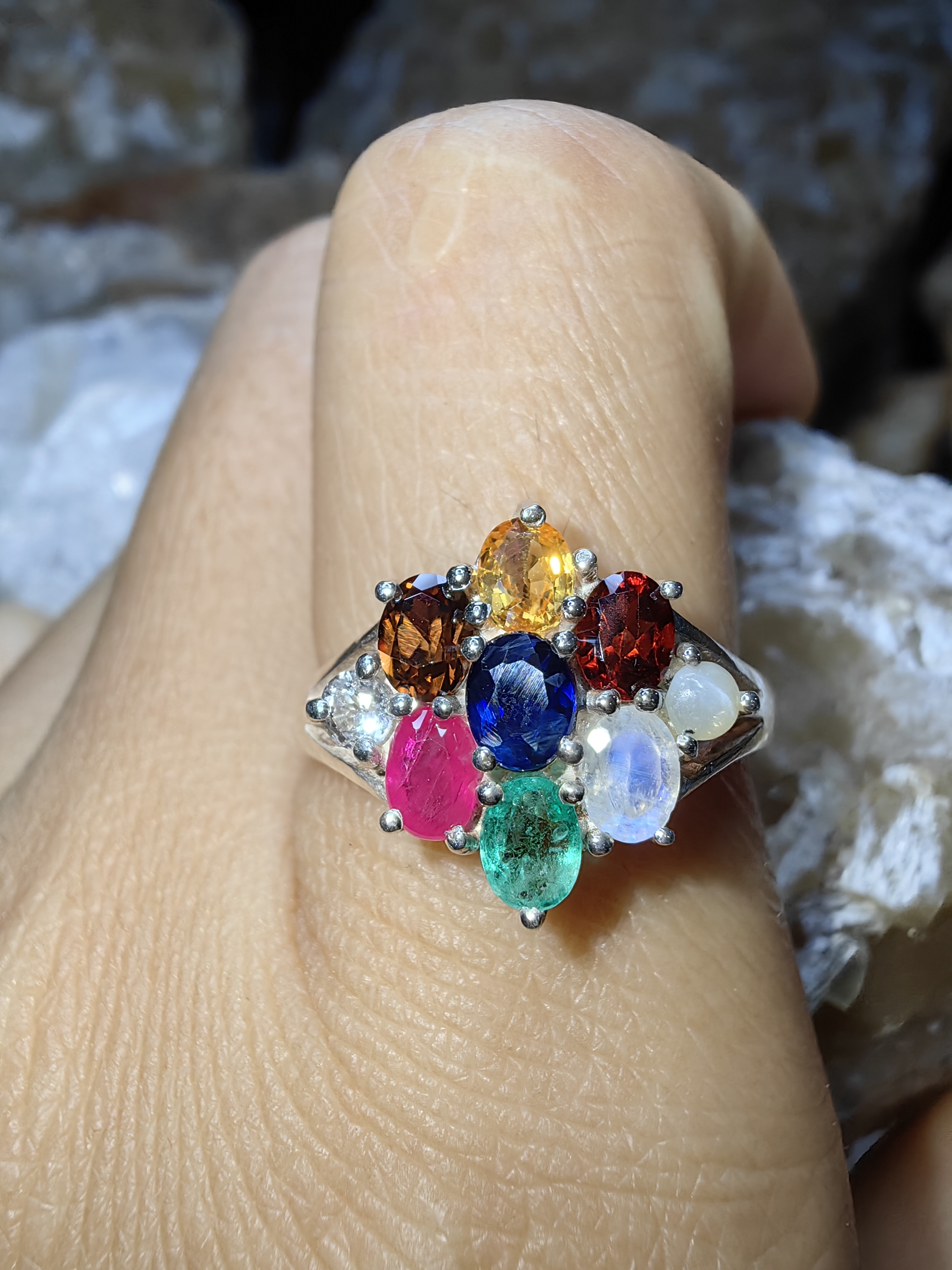 9 Lucky gemstones Ruby, Blue Sapphire, Emerald, Topaz, Zircon, Yellow Sapphire, Moonstone, Garnet, Cat's eyes 925 Sterling Silver แหวนนพเก้า ทับทิม ไพลิน มรกต โทแพซ ไพฑูรย์ บุษราคัม มูนสโตน โกเมน ตาแมว Size 56 เงินแท้ 925