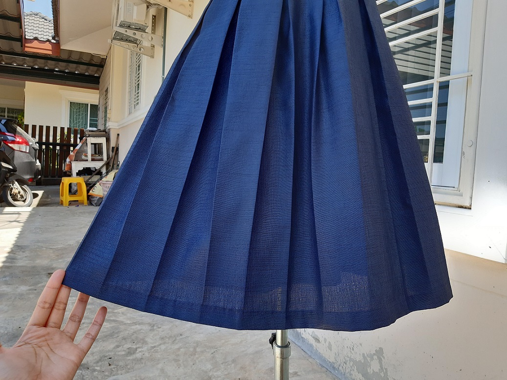 เดรสวินเทจจีบพลีทสีกรมท่า