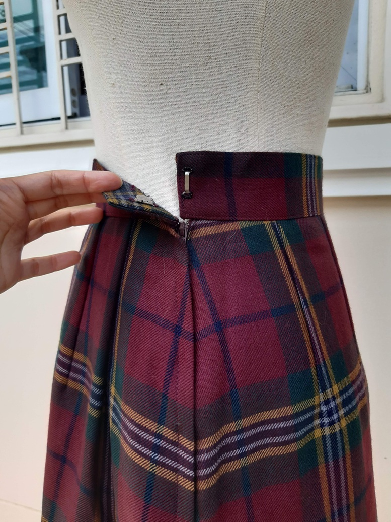 กางเกงคูลอตทรงสั้นลายสก็อตสีม่วงพลัม (Vintage culottes shorts)