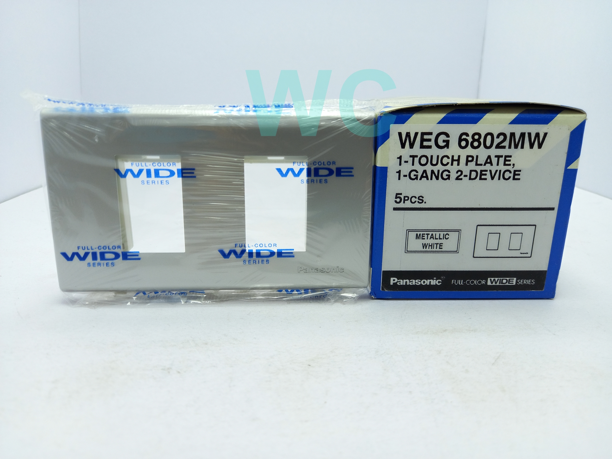 PANASONIC ฝาหน้ากากสีเงิน สวิทซ์ ปลัก สีเทา REFINA หน้ากาก 1ช่อง 2ช่อง 3ช่อง 4ช่อง 6ช่อง MW WEG6803MW