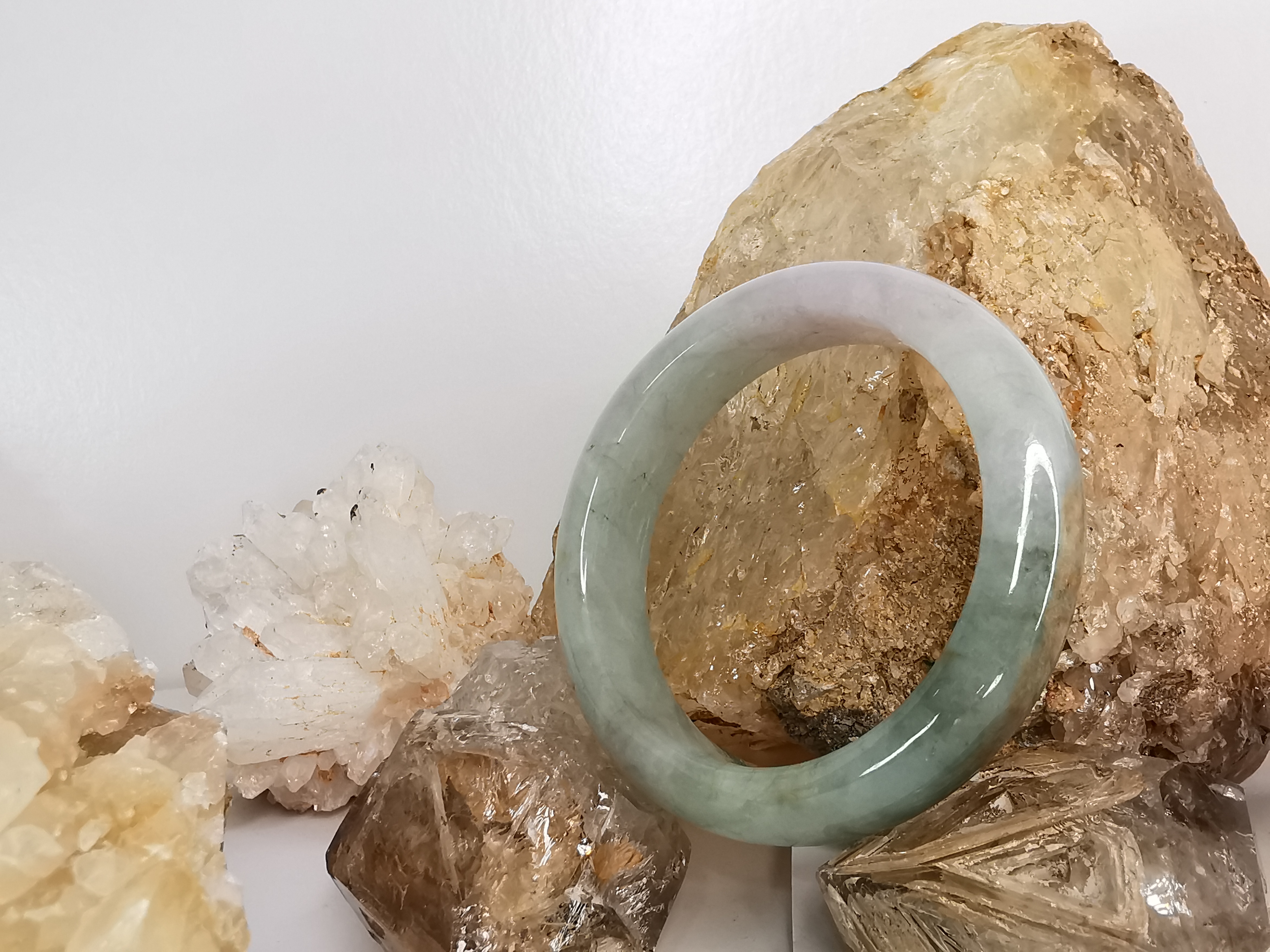 Violet Green Yellow White Bangle กำไลหยกเจไดต์แท้ Diameter/ เส้นผ่านศูนย์กลางด้านใน 51 mm.