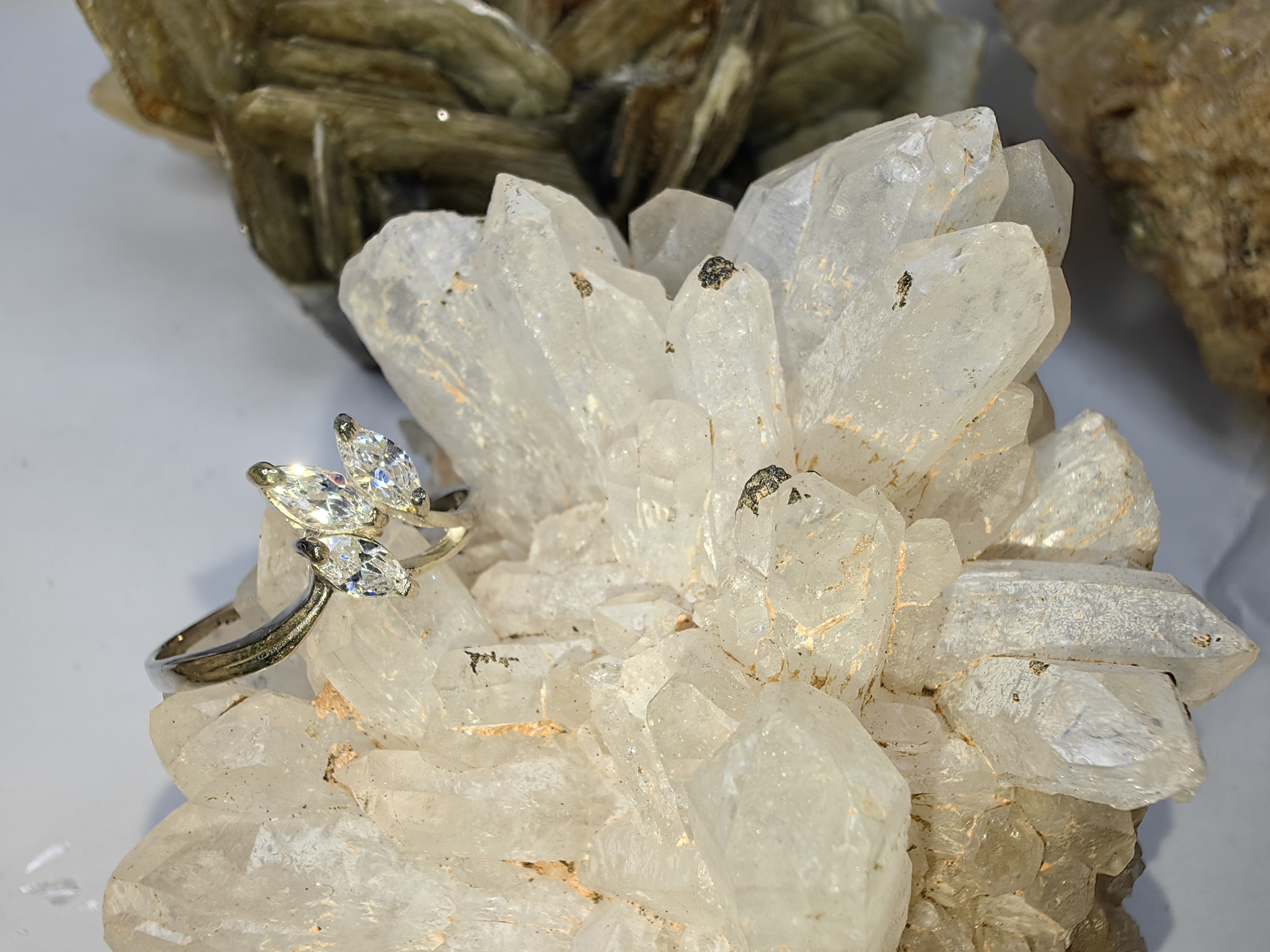 แหวนเพชร CZ เงินแท้ 92.5% Cubic Zirconia 925 Sterling Silver Ring Size 58