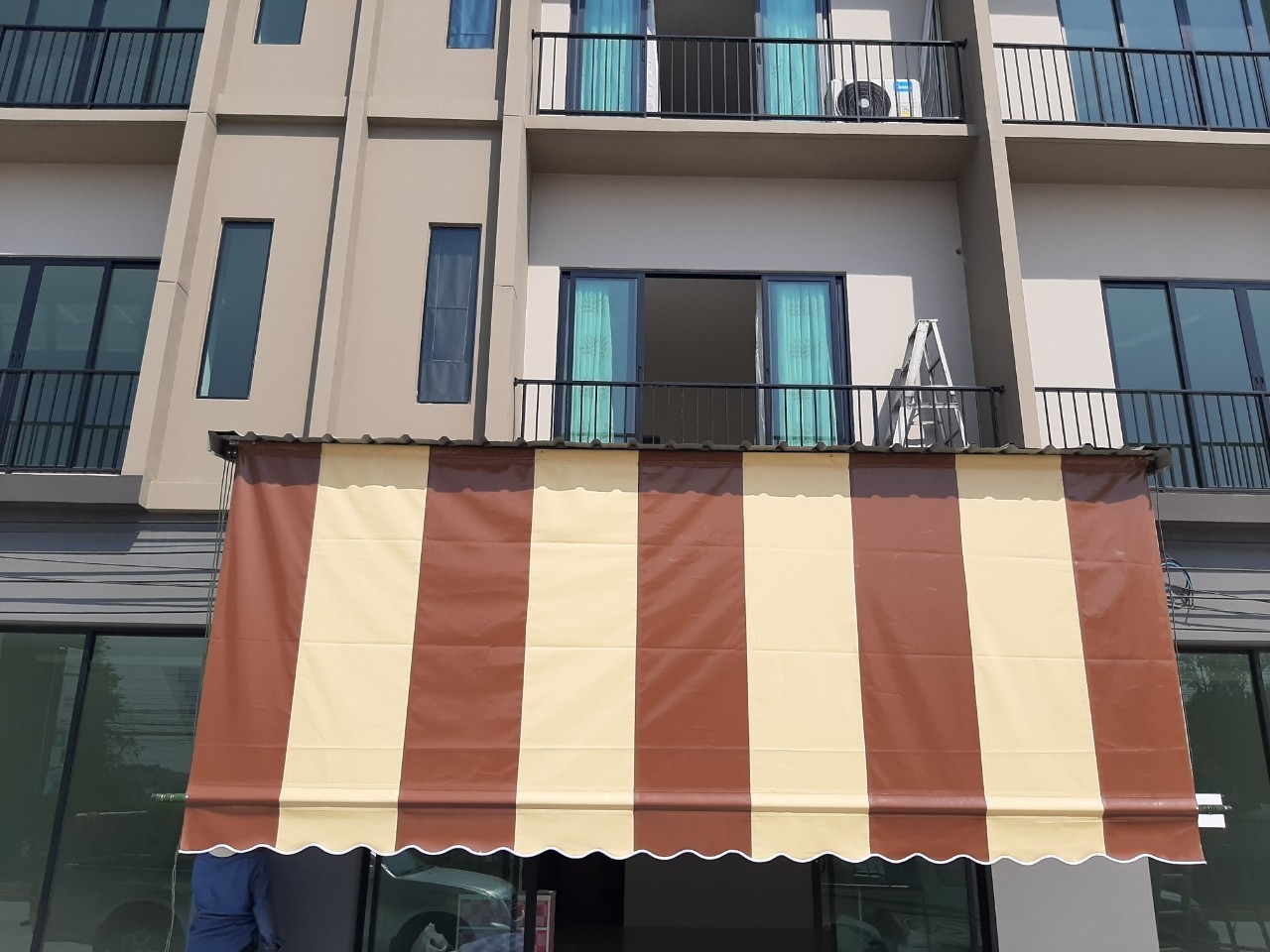 ผ้าใบร้านค้า ชักรอก สลับสี