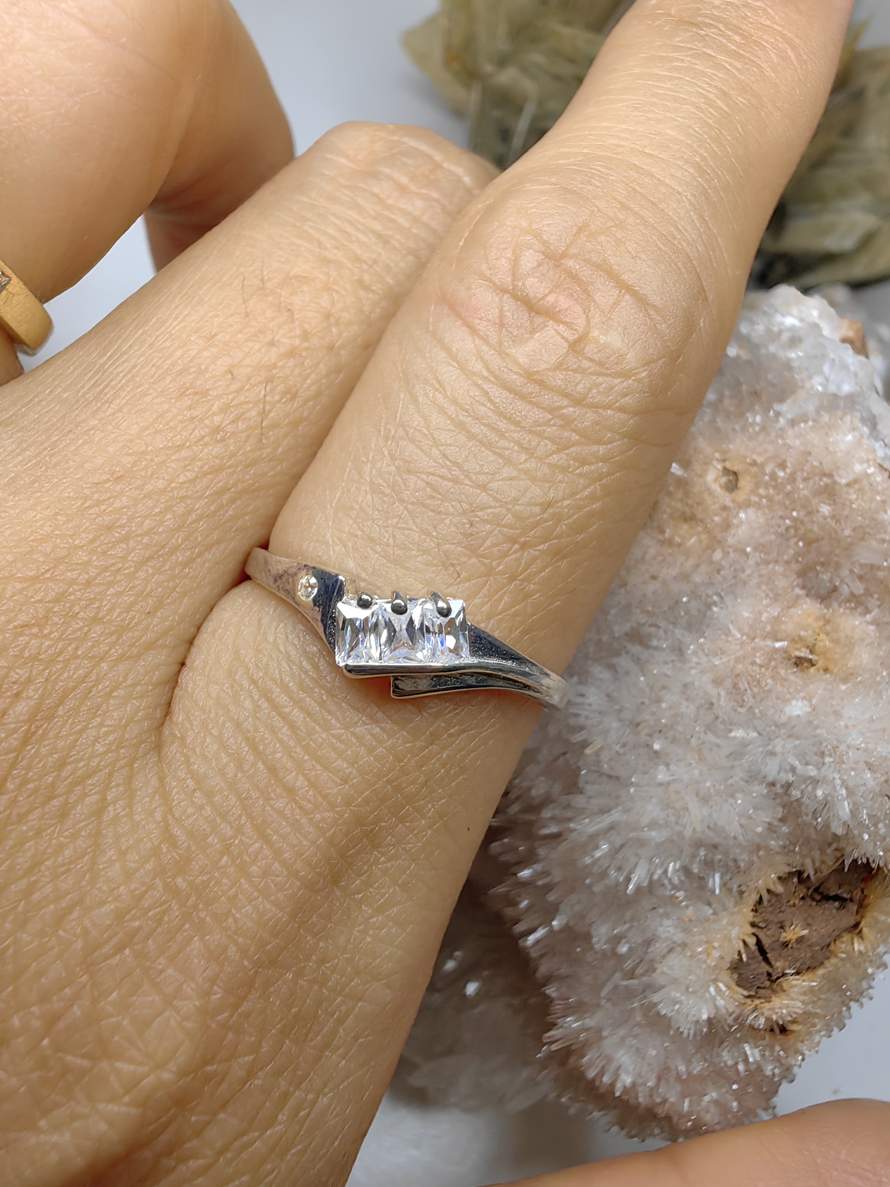 แหวนเพชร CZ เงินแท้ 92.5% Cubic Zirconia 925 Sterling Silver Ring Size 55