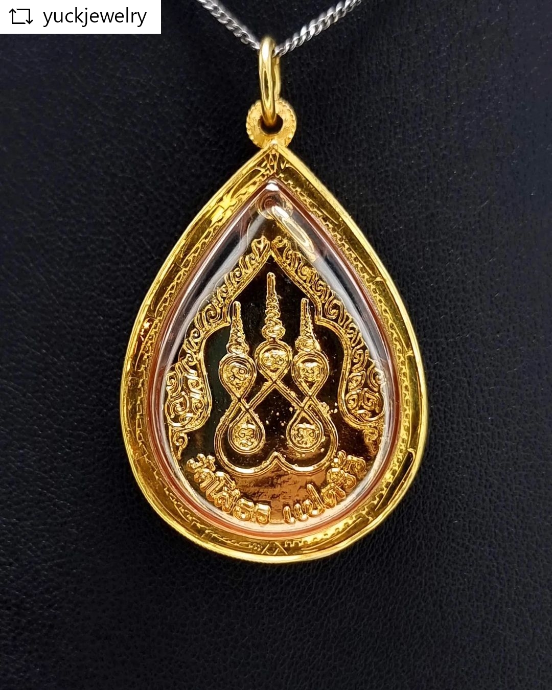 🚫ปิดการขาย(SoIdOut)🚫วัตถุมงคลเลี่ยมกรอบทองคำ 80% เหรียญหลวงพ่อโสธร ลงยาสีแดง น้ำหนัก 13.92 กรัม