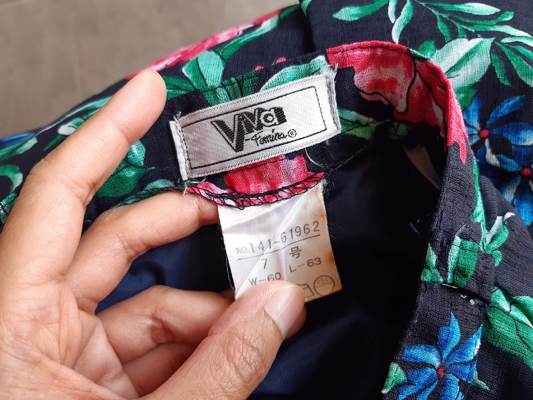 กระโปรงวินเทจลายดอกไม้