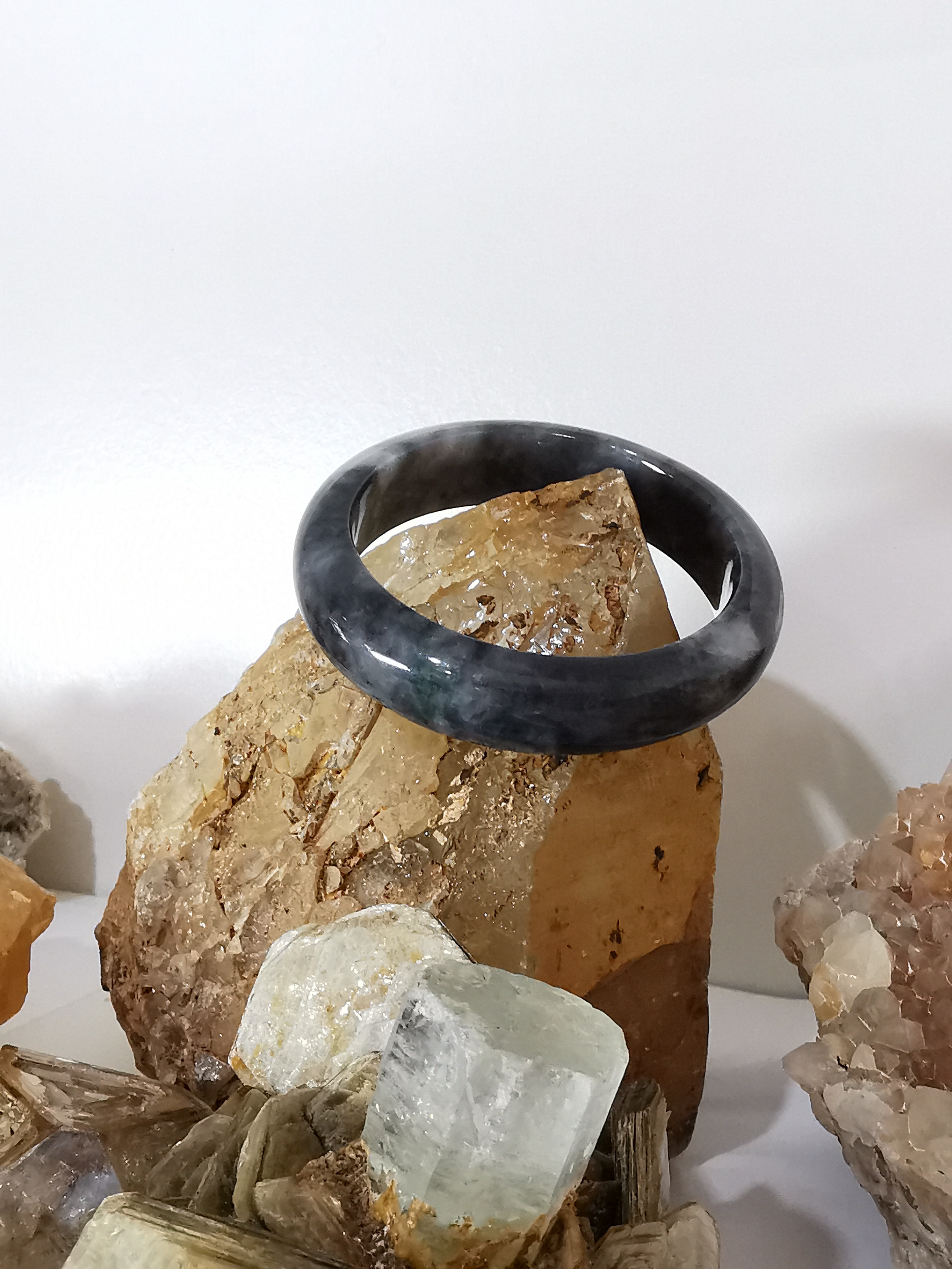 Black Grey White Green Bangle กำไลหยกเจไดต์แท้ Diameter/ เส้นผ่านศูนย์กลางด้านใน 56 mm.