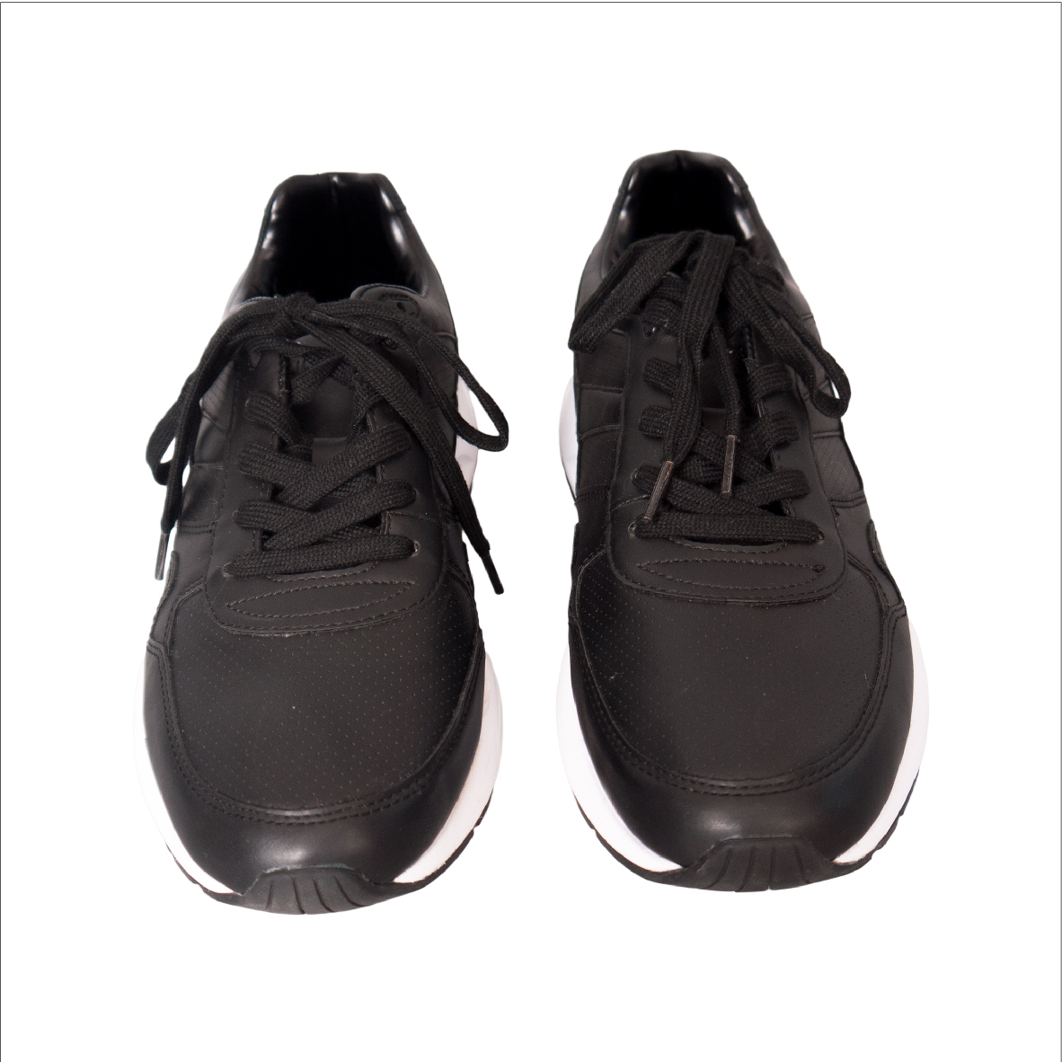 G 180083 รองเท้า (ผ้าใบหนัง) PULL&BEAR ราคาเช่า 120 บาท ต่อ 1 วัน