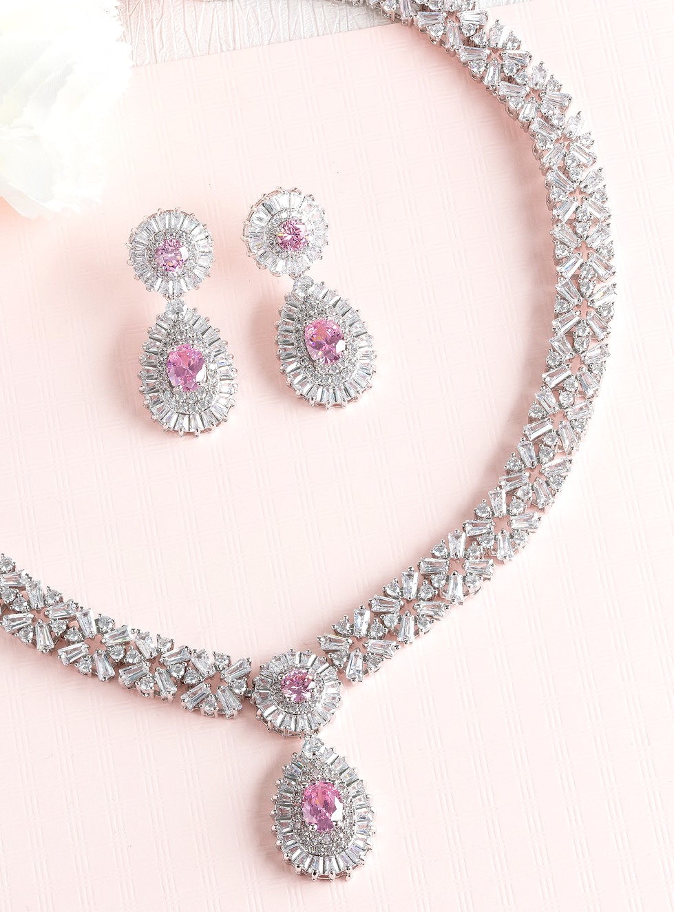 PINK SAPPHIRE DIAMOND 18K WHITE GOLD NECKLACE EARRING สร้อยคอ ต่างหู แซฟไฟร์สีชมพู ล้อมเพชร ทอง 18K Pre-order